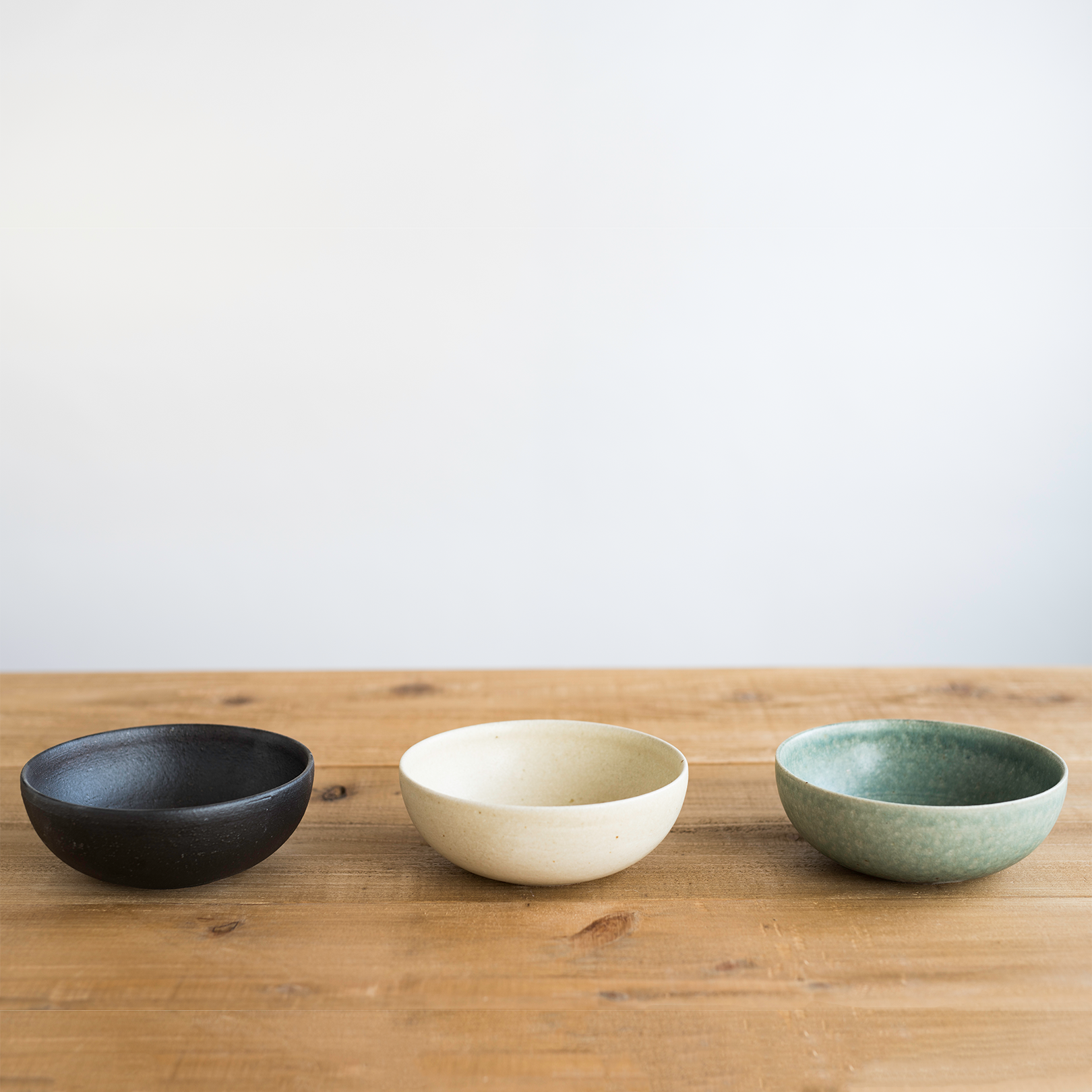 Handcrafted Shigaraki Bowl M inReddish Black, , – TEIBAN WARE, made in Japan