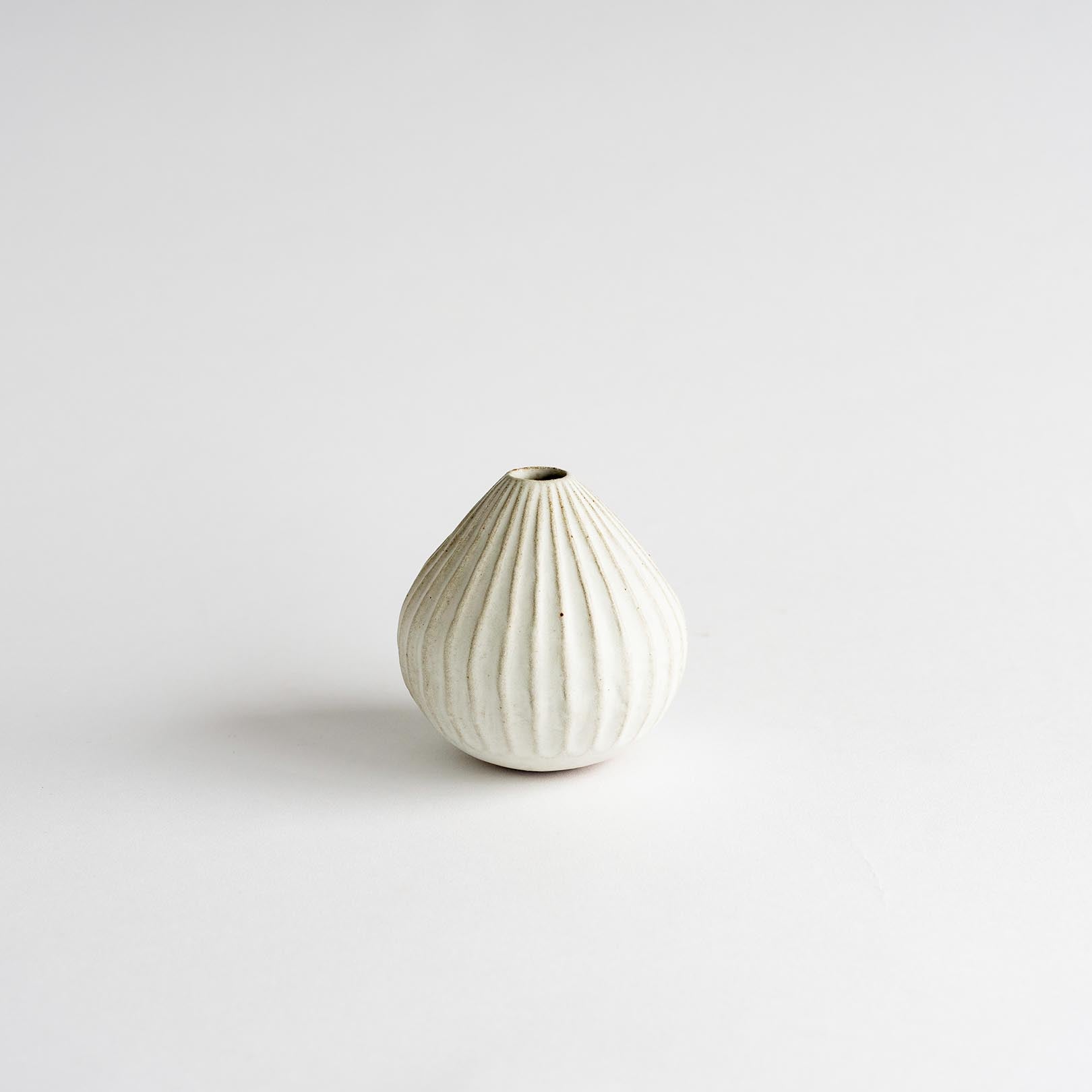 Tumble-Resistant Flower Vase-handmade Shigaraki Homeware / Vases-codomono-Meizan Kiln