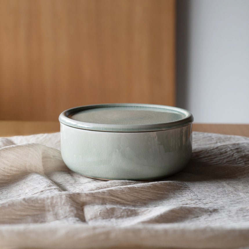 Handcrafted Shigaraki Compact Pickling Jar inWhite, , – Clay Cooking Utensils, made in Japan