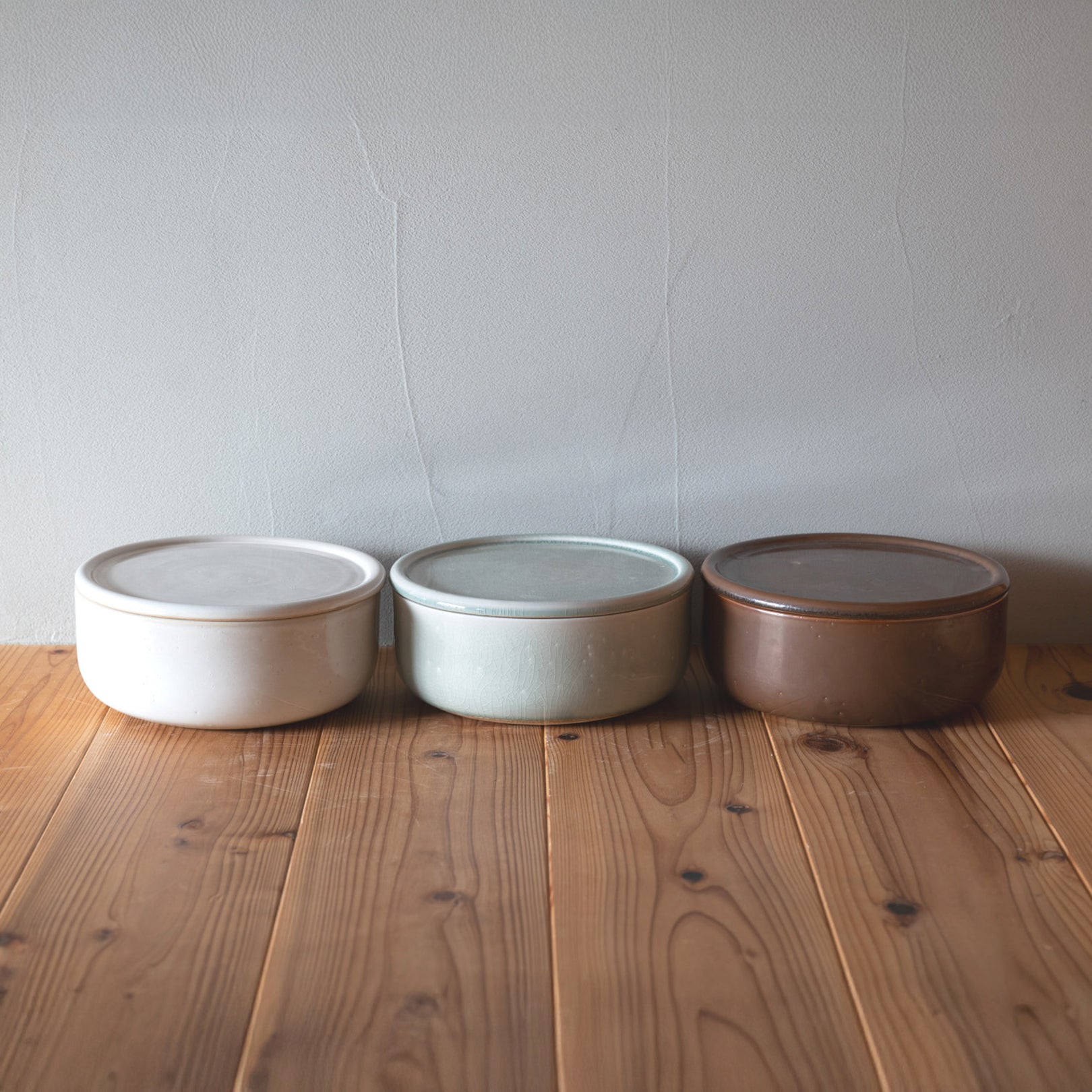 Handcrafted Shigaraki Compact Pickling Jar inWhite, , – Clay Cooking Utensils, made in Japan