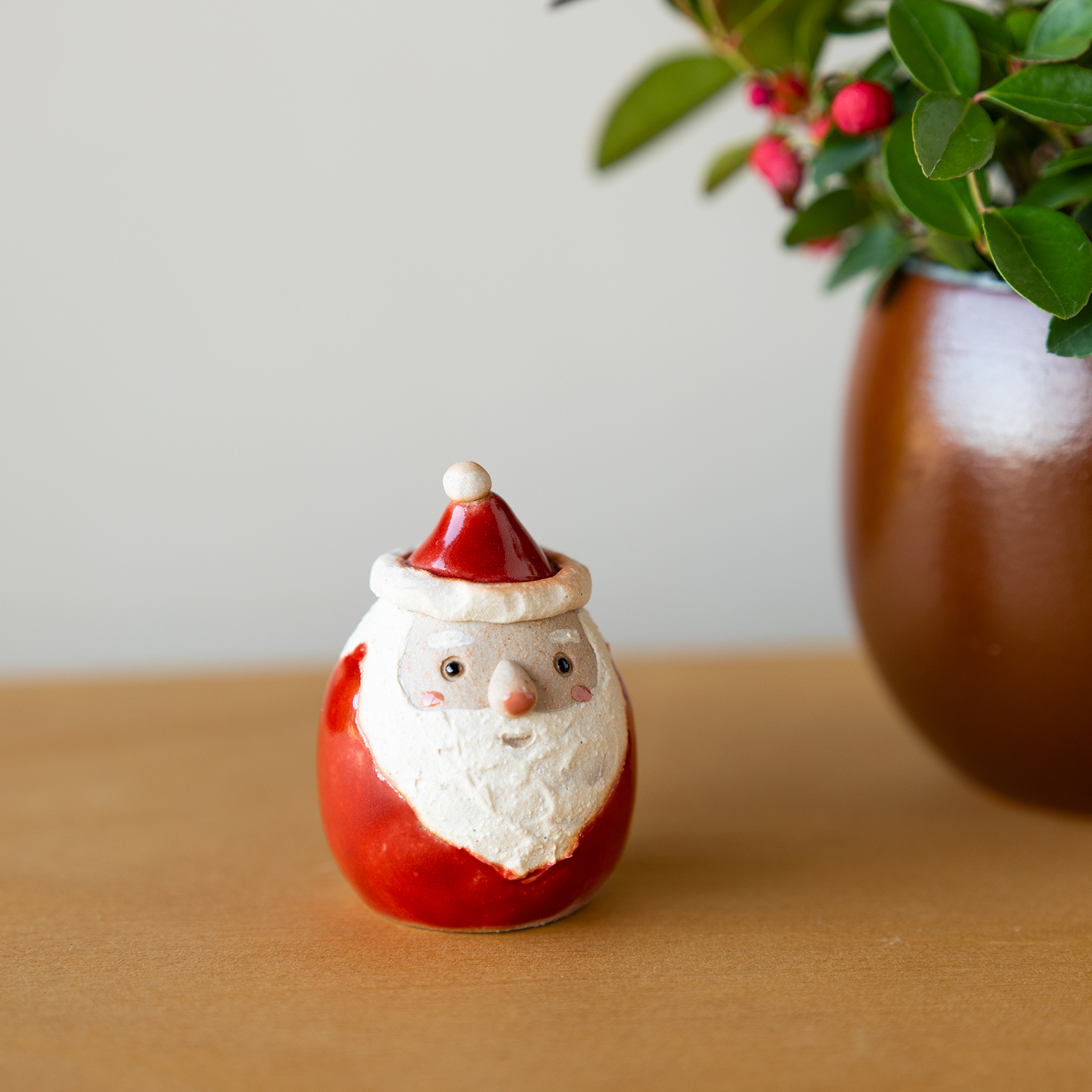 Handcrafted Shigaraki Festive Doll inSanta, , – Christmas, made in Japan