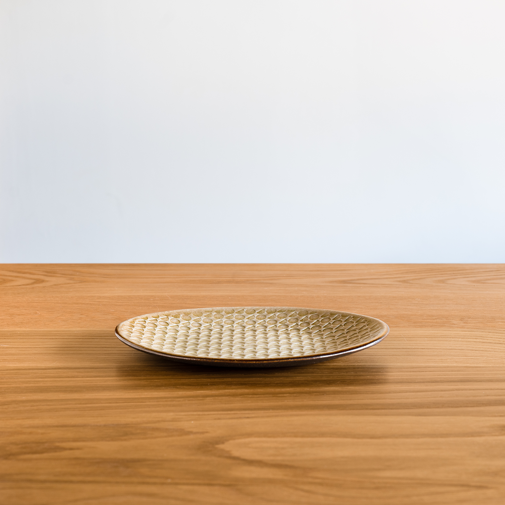 Handcrafted Shigaraki Flat Plate Medium inCeladon, , – Hitotsuki, made in Japan