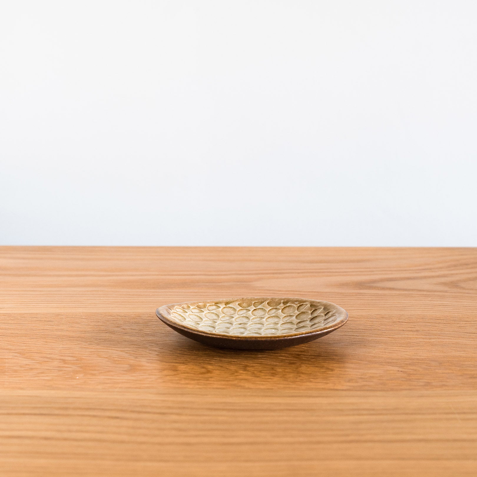 Handcrafted Shigaraki Flat Plate Mini inCeladon, , – Hitotsuki, made in Japan