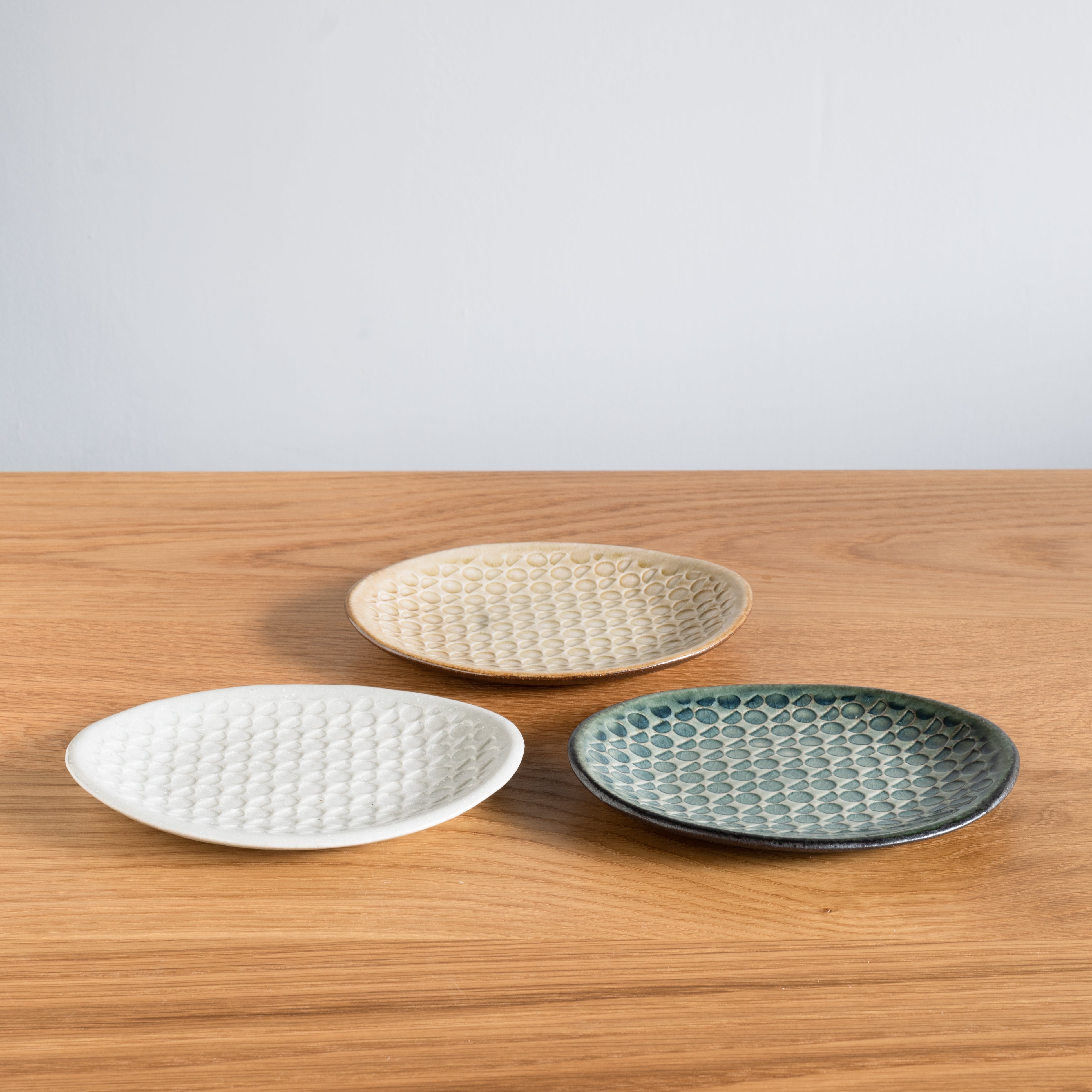 Handcrafted Shigaraki Flat Plate Small inCeladon, , – Hitotsuki, made in Japan