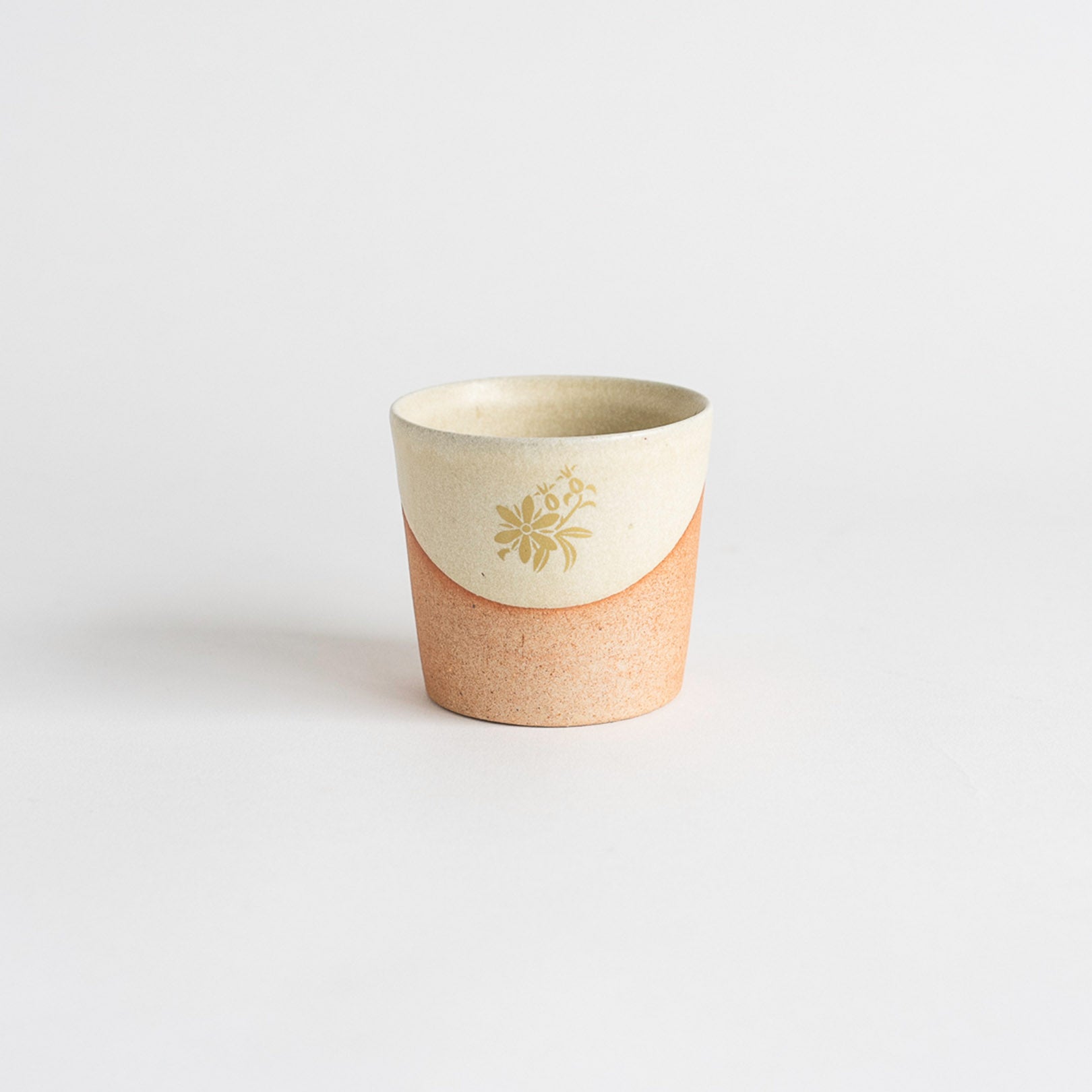 Handcrafted Shigaraki Floral Emblem Matching Cup Big inScarlet, , – Floral Emblem, made in Japan