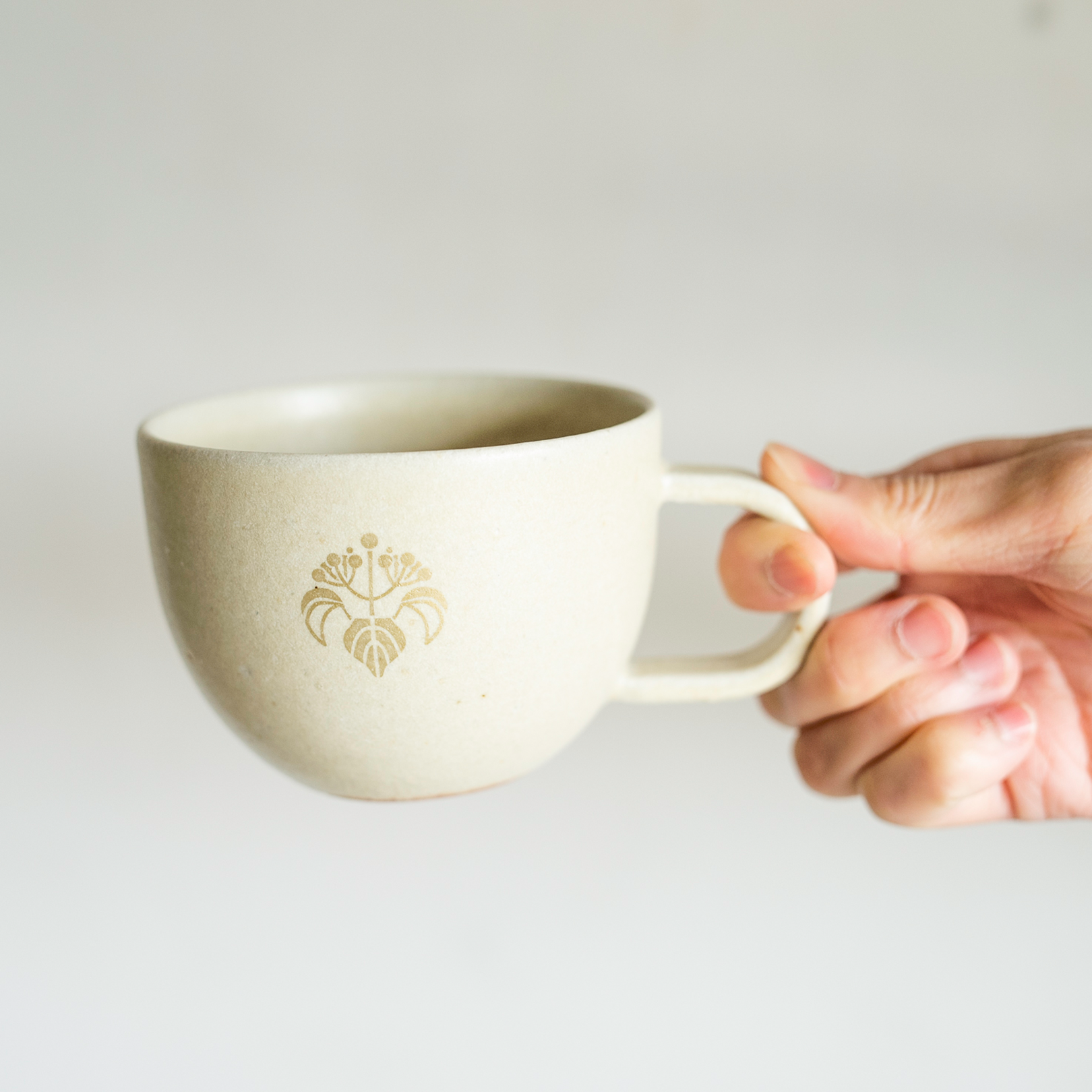 Handcrafted Shigaraki Floral Emblem Mug inReddish Black, , – Floral Emblem, made in Japan