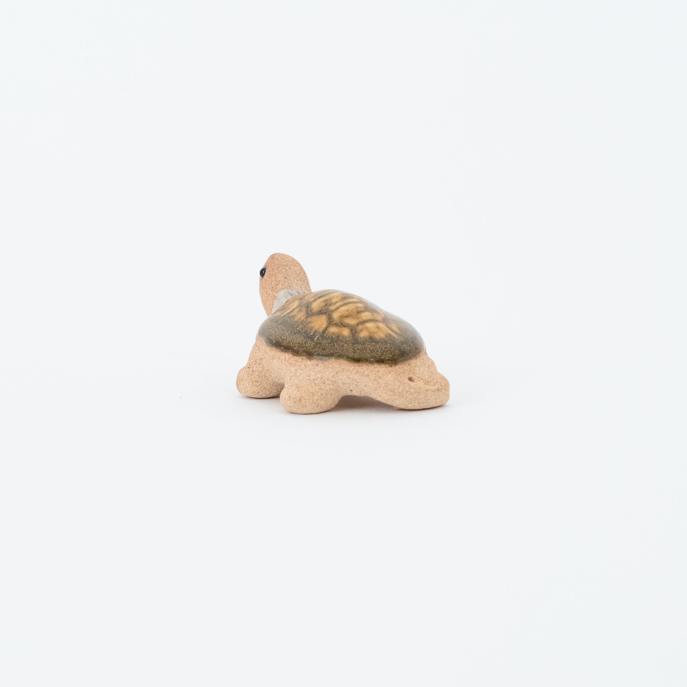 Handcrafted Shigaraki Hand Towel Turtle inNo.2, , – hoccori, made in Japan