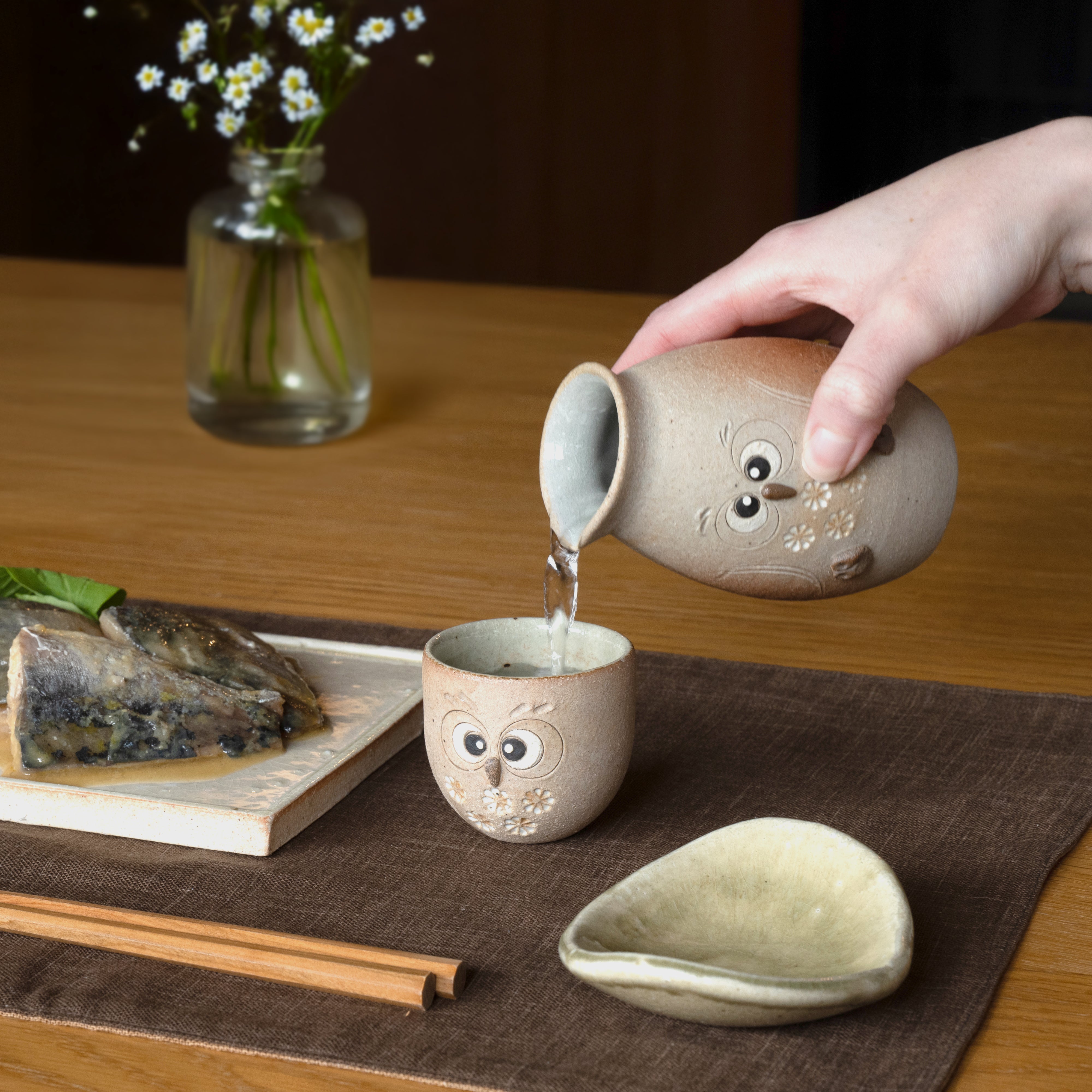 Handcrafted Shigaraki Owl Sake Cup inWhite Owl, , – hoccori, made in Japan