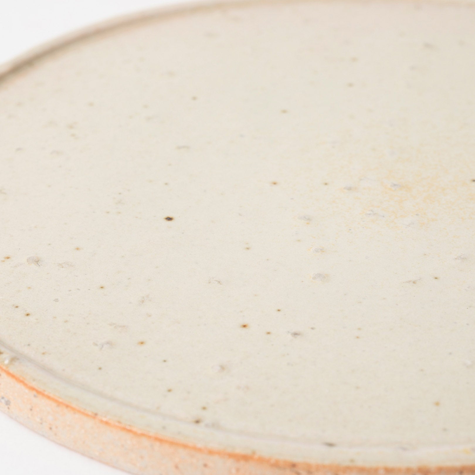 Handcrafted Shigaraki Round Plate L inWhite Glaze, , – Koshigaraki, made in Japan