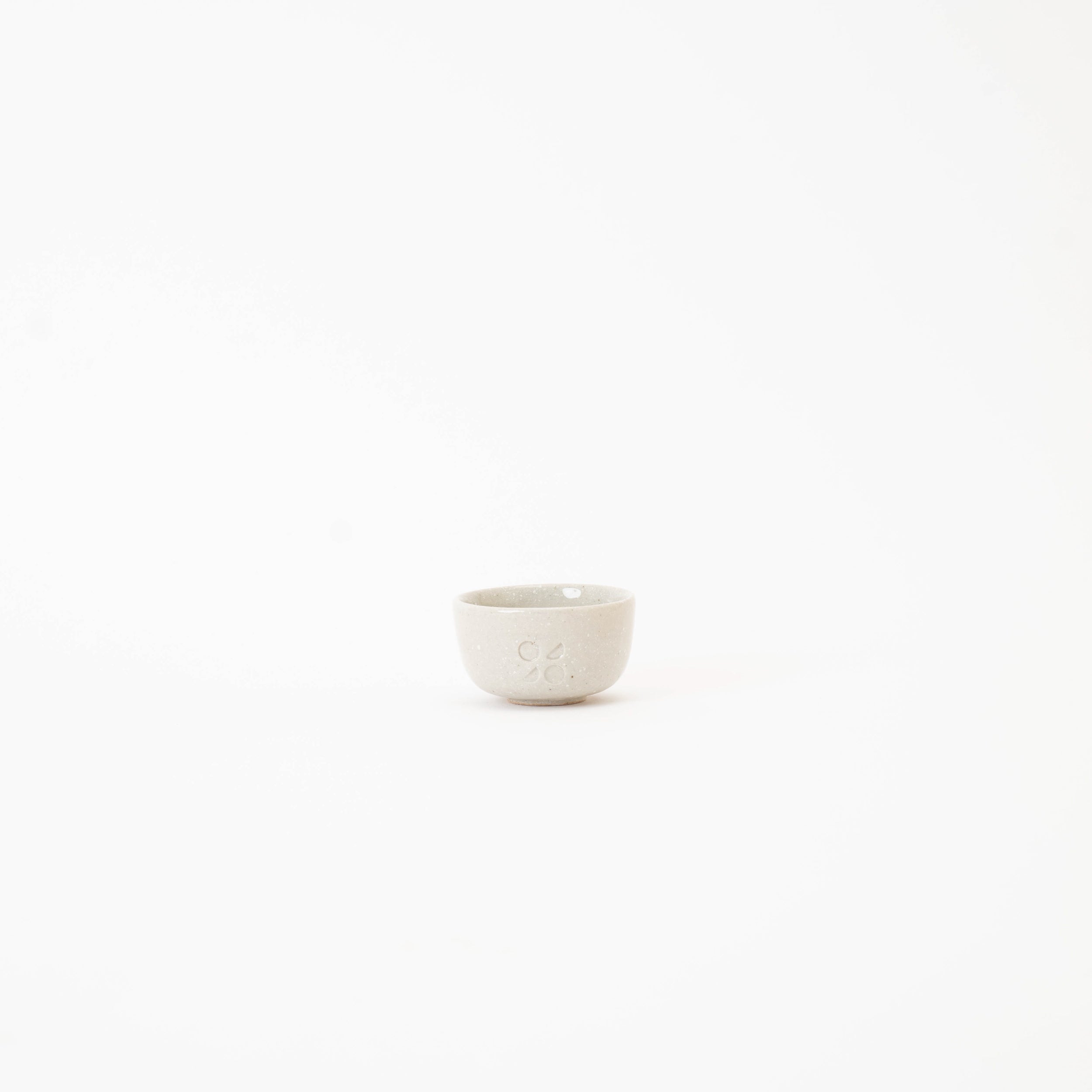 Handcrafted Shigaraki Sake Cup inMoon White, , – Hitotsuki, made in Japan