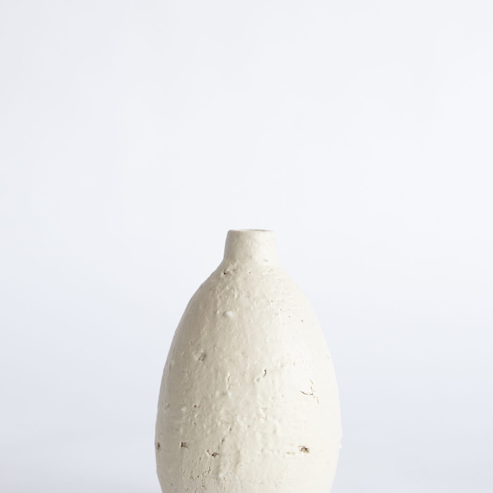 Handcrafted Shigaraki Small Vase inBlack, , – HIBI, made in Japan