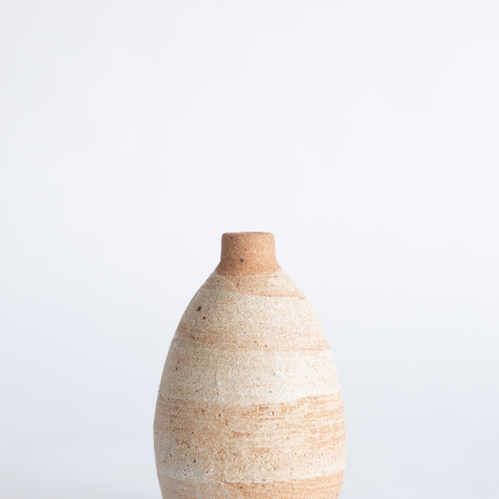 Handcrafted Shigaraki Small Vase inBlack, , – HIBI, made in Japan