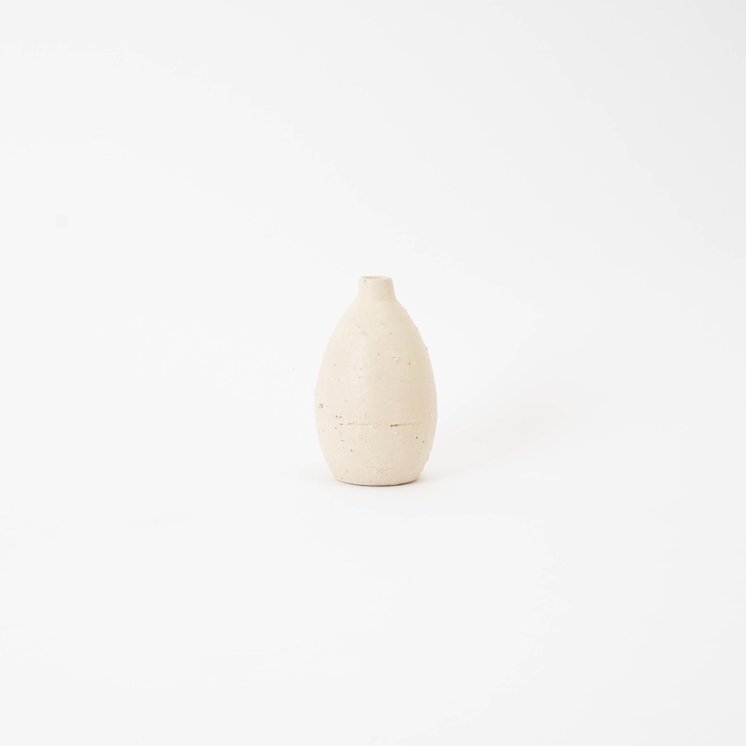 Handcrafted Shigaraki Small Vase inWhite, , – HIBI, made in Japan