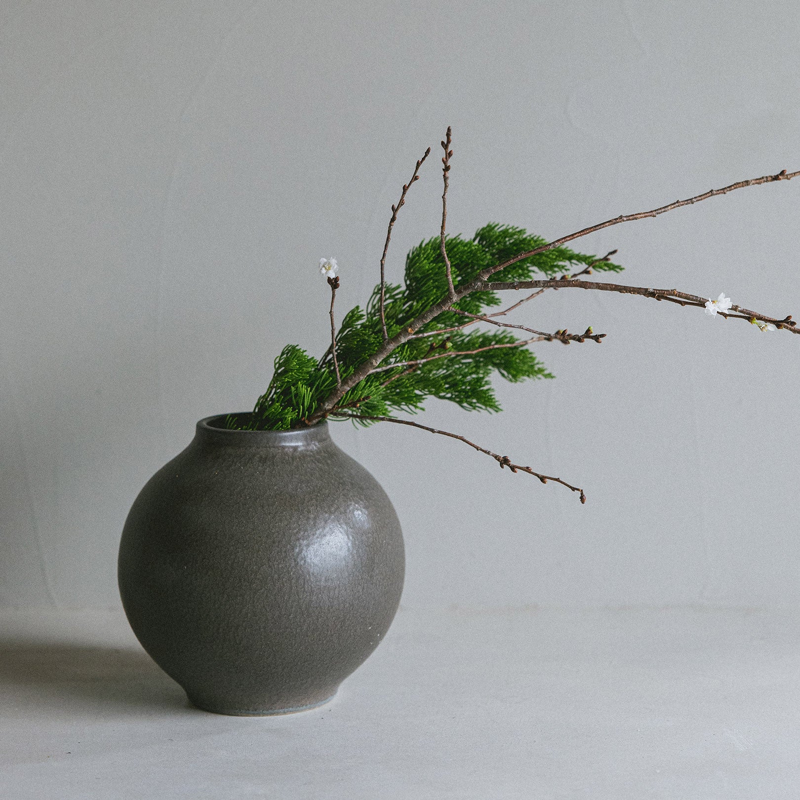 Handcrafted Shigaraki TONE VASE L inBlue White, , – HIJICA, made in Japan