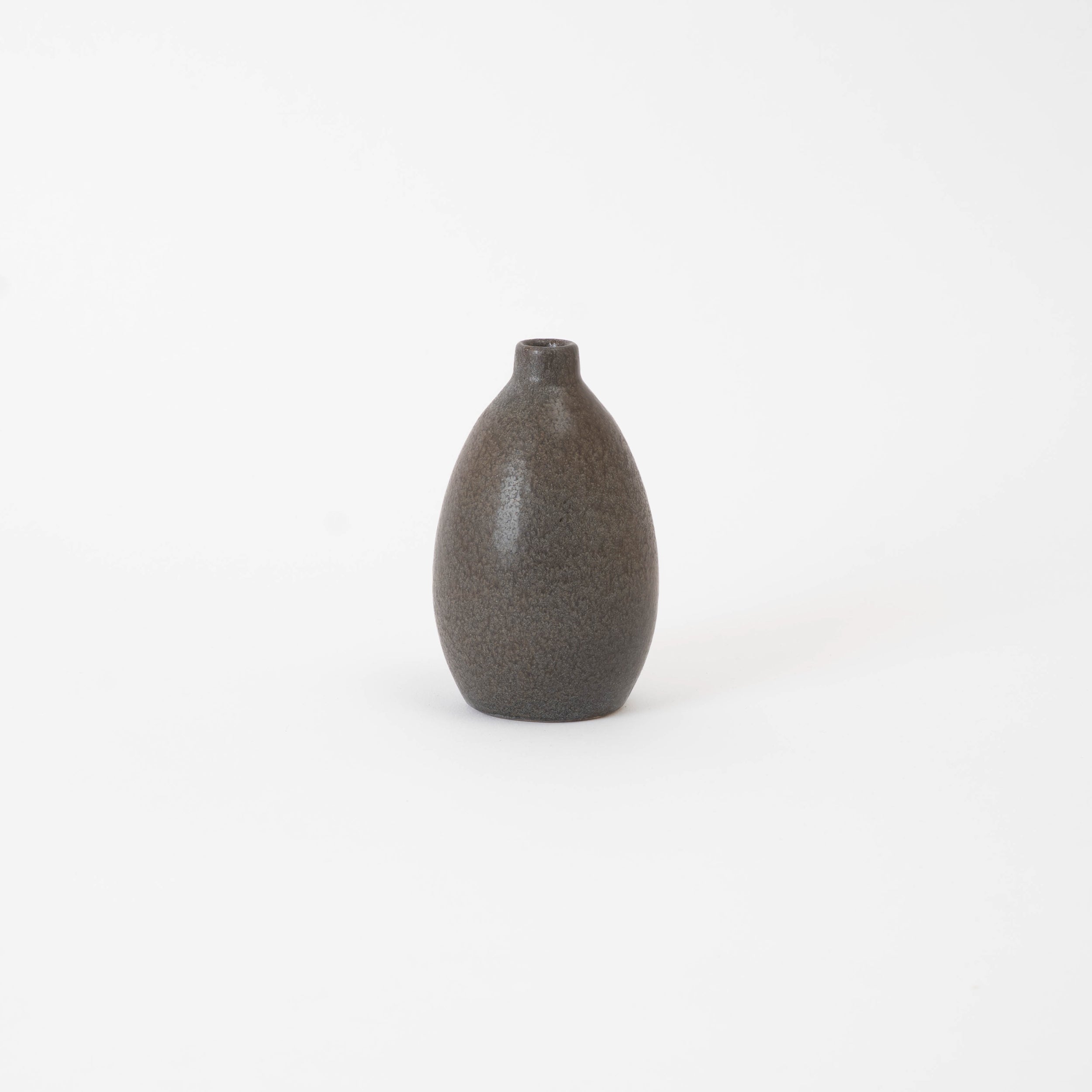 Handcrafted Shigaraki TONE VASE SS inDark Gray, , – HIJICA, made in Japan