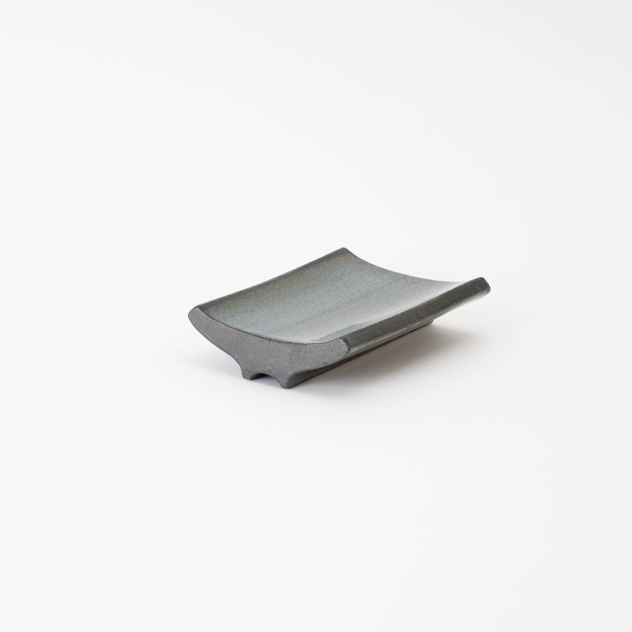Handcrafted Shigaraki Arch Tray inNavy, , – HIJICA, made in Japan