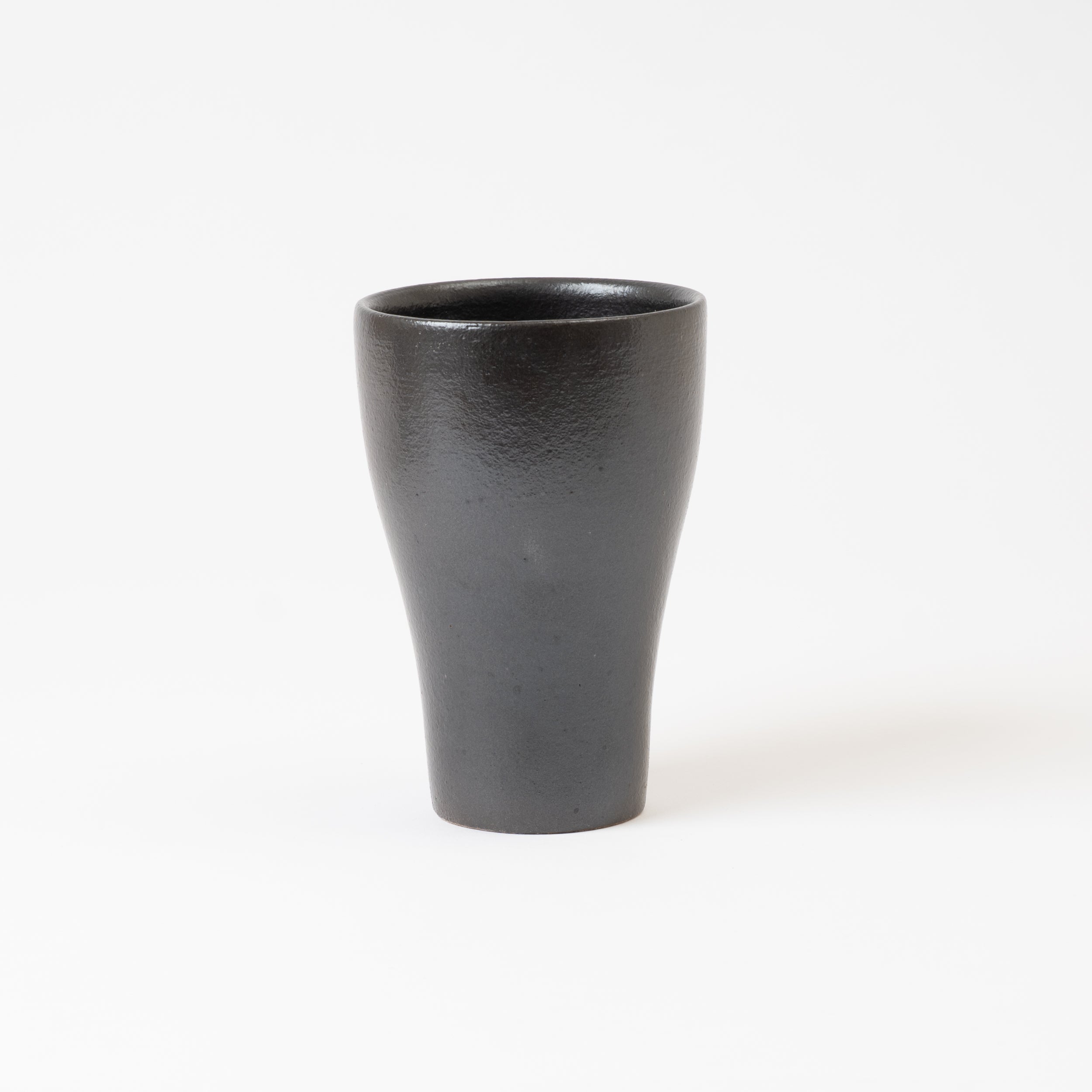 Handcrafted Shigaraki Beer Cup inReddish Black, , – TEIBAN WARE, made in Japan
