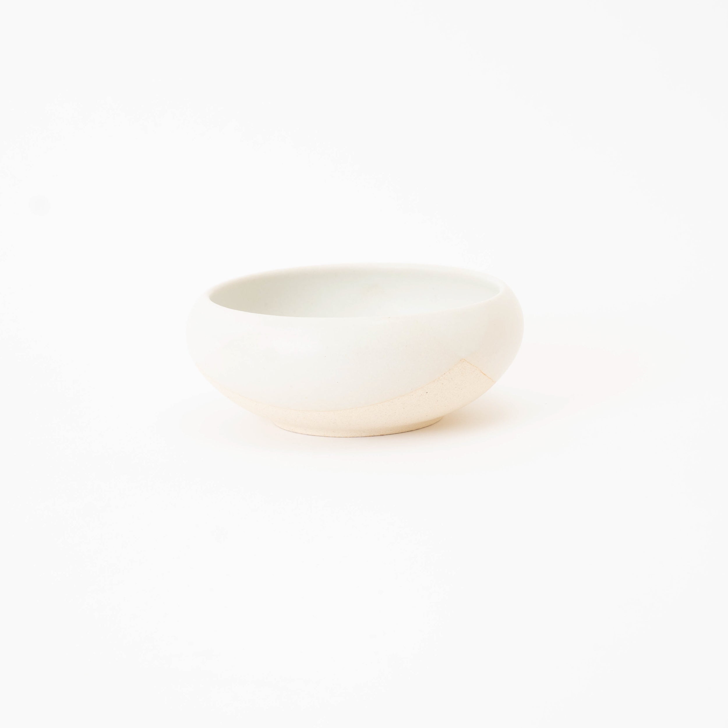 Handcrafted Shigaraki Child's Bowl Big inWhite, , – codomono, made in Japan