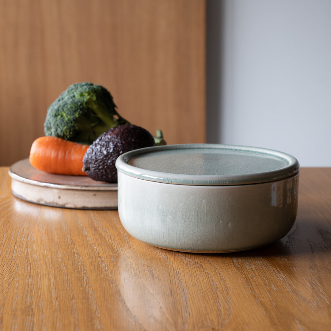 Handcrafted Shigaraki Compact Pickling Jar inWhite, , – Clay Cooking Utensils, made in Japan