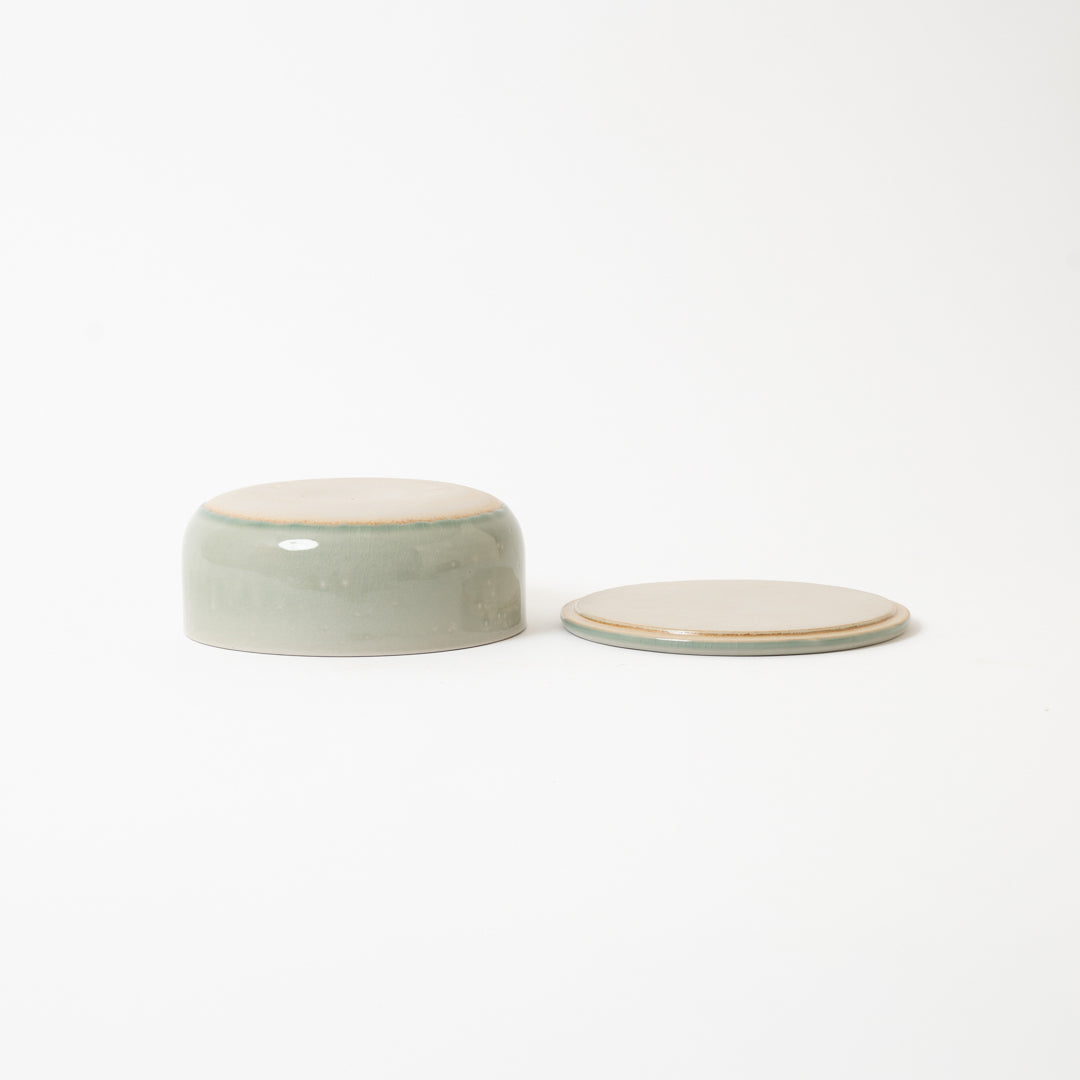 Handcrafted Shigaraki Compact Pickling Jar inWhite, , – Clay Cooking Utensils, made in Japan