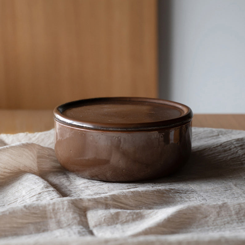 Handcrafted Shigaraki Compact Pickling Jar inWhite, , – Clay Cooking Utensils, made in Japan