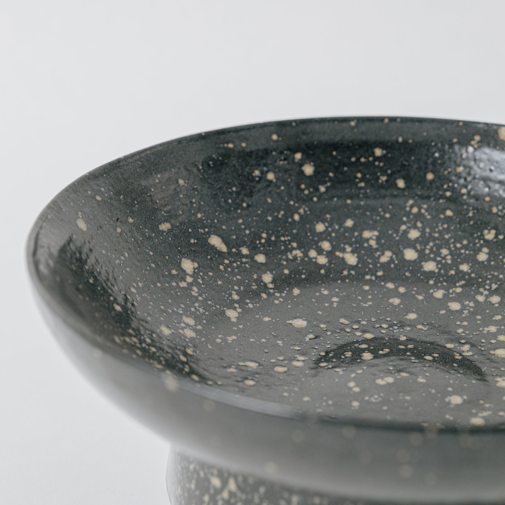 Handcrafted Shigaraki Decoration Bowl inBlack, , – HIJICA, made in Japan