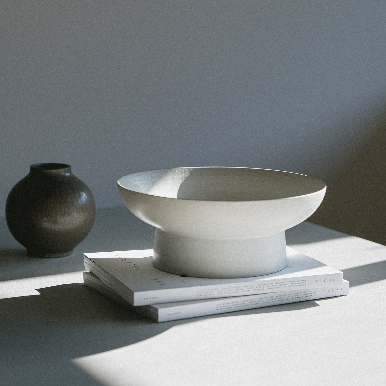Handcrafted Shigaraki Decoration Bowl inBlack, , – HIJICA, made in Japan