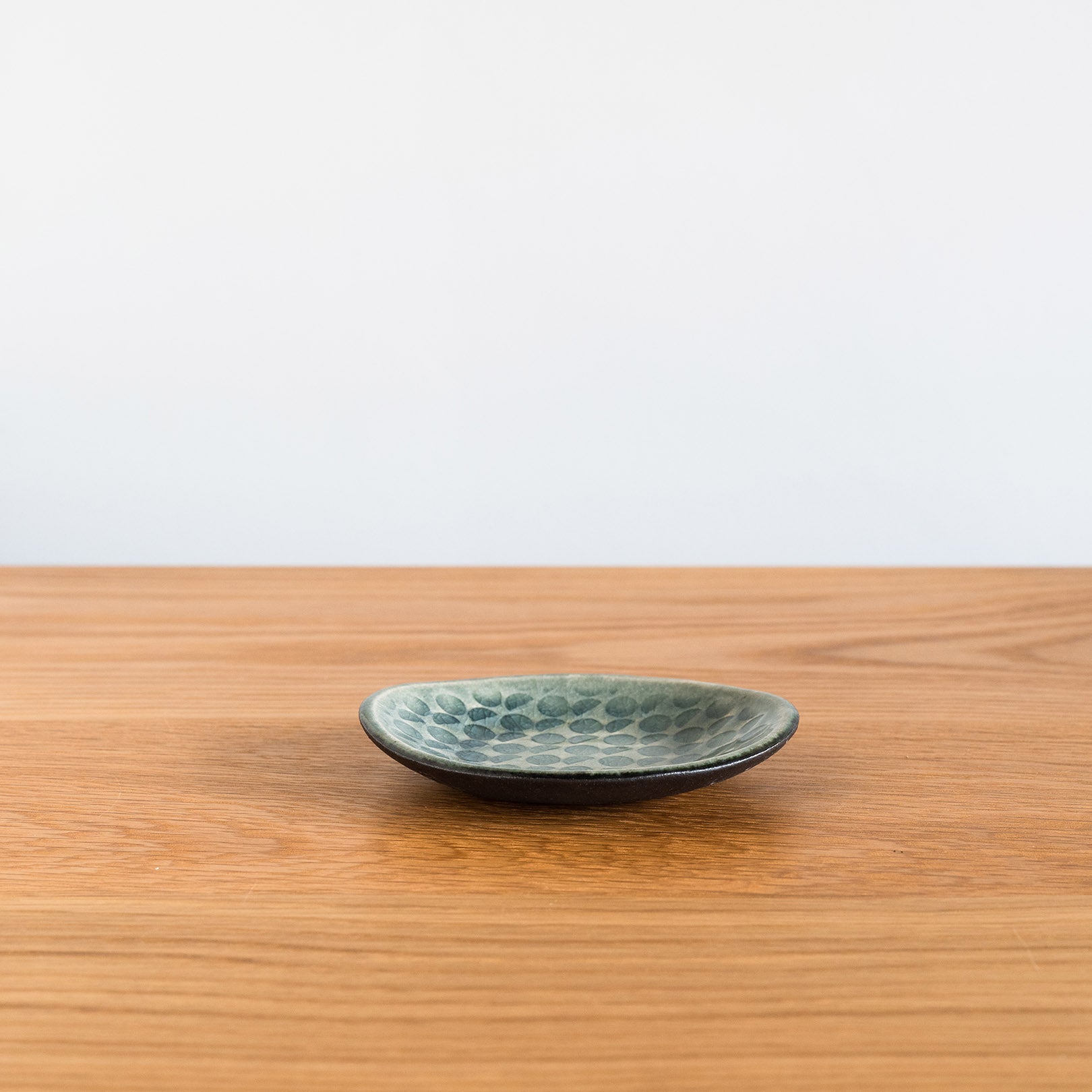 Handcrafted Shigaraki Flat Plate Mini inCeladon, , – Hitotsuki, made in Japan