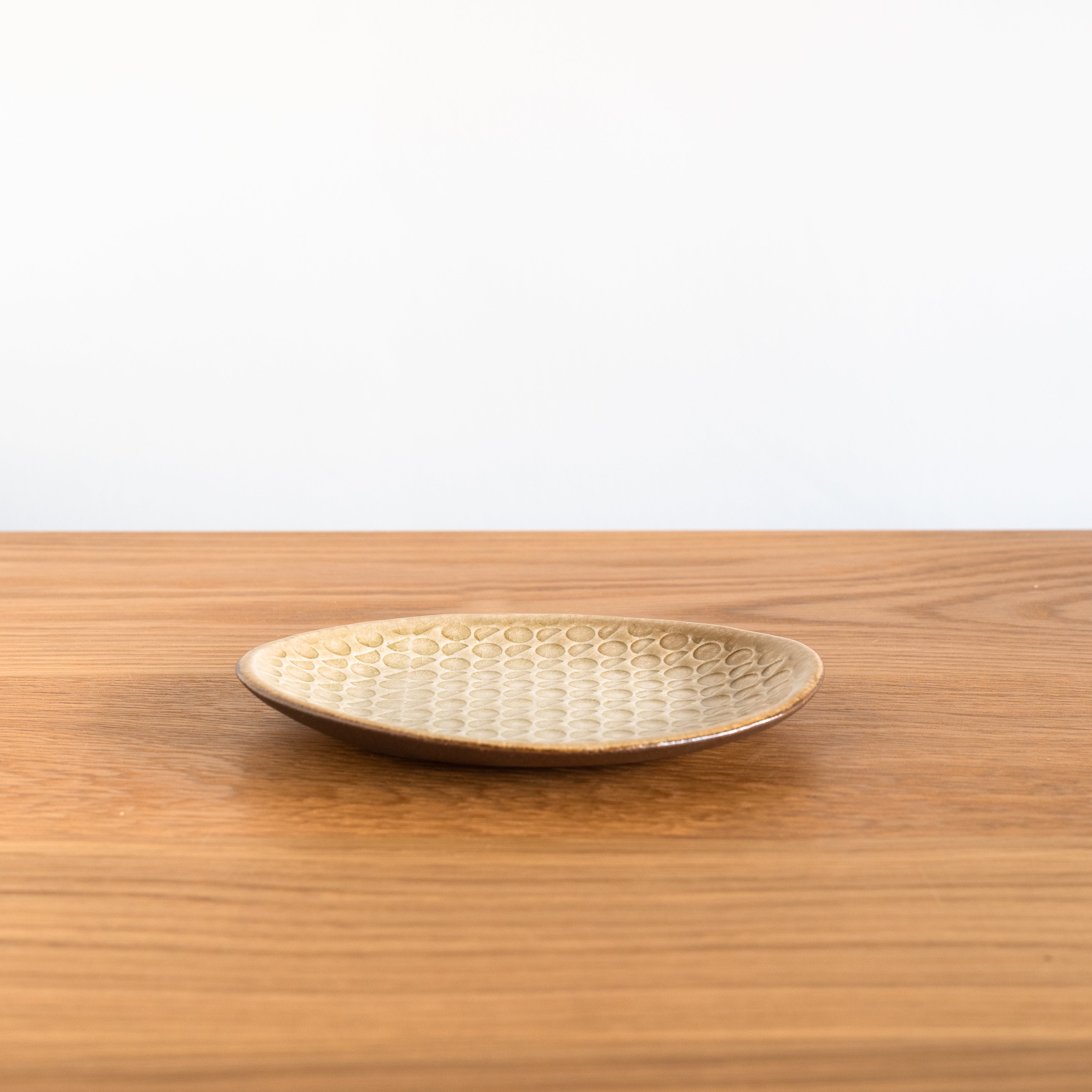 Handcrafted Shigaraki Flat Plate Small inCeladon, , – Hitotsuki, made in Japan
