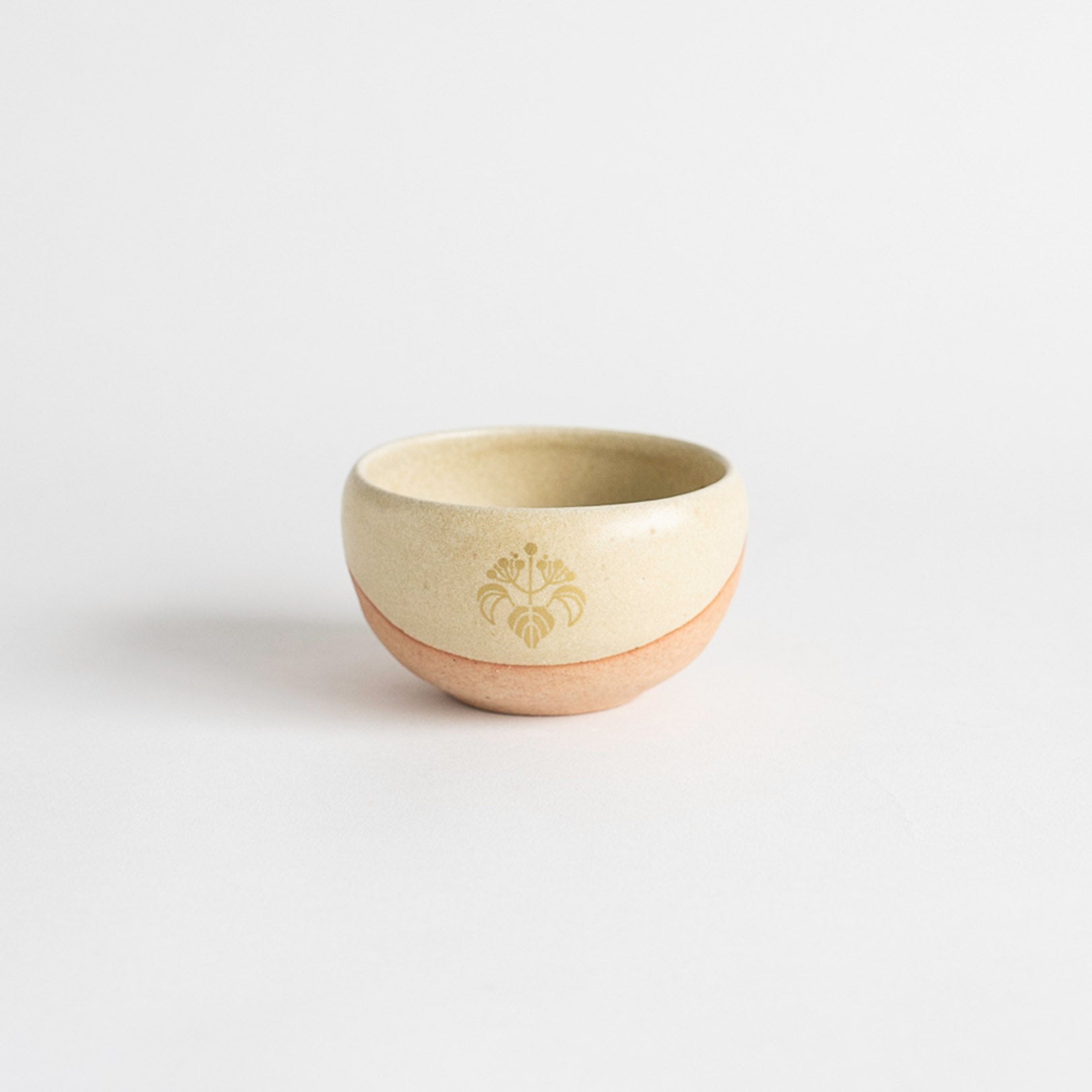 Handcrafted Shigaraki Floral Emblem Child's Bowl Small inScarlet, , – Floral Emblem, made in Japan
