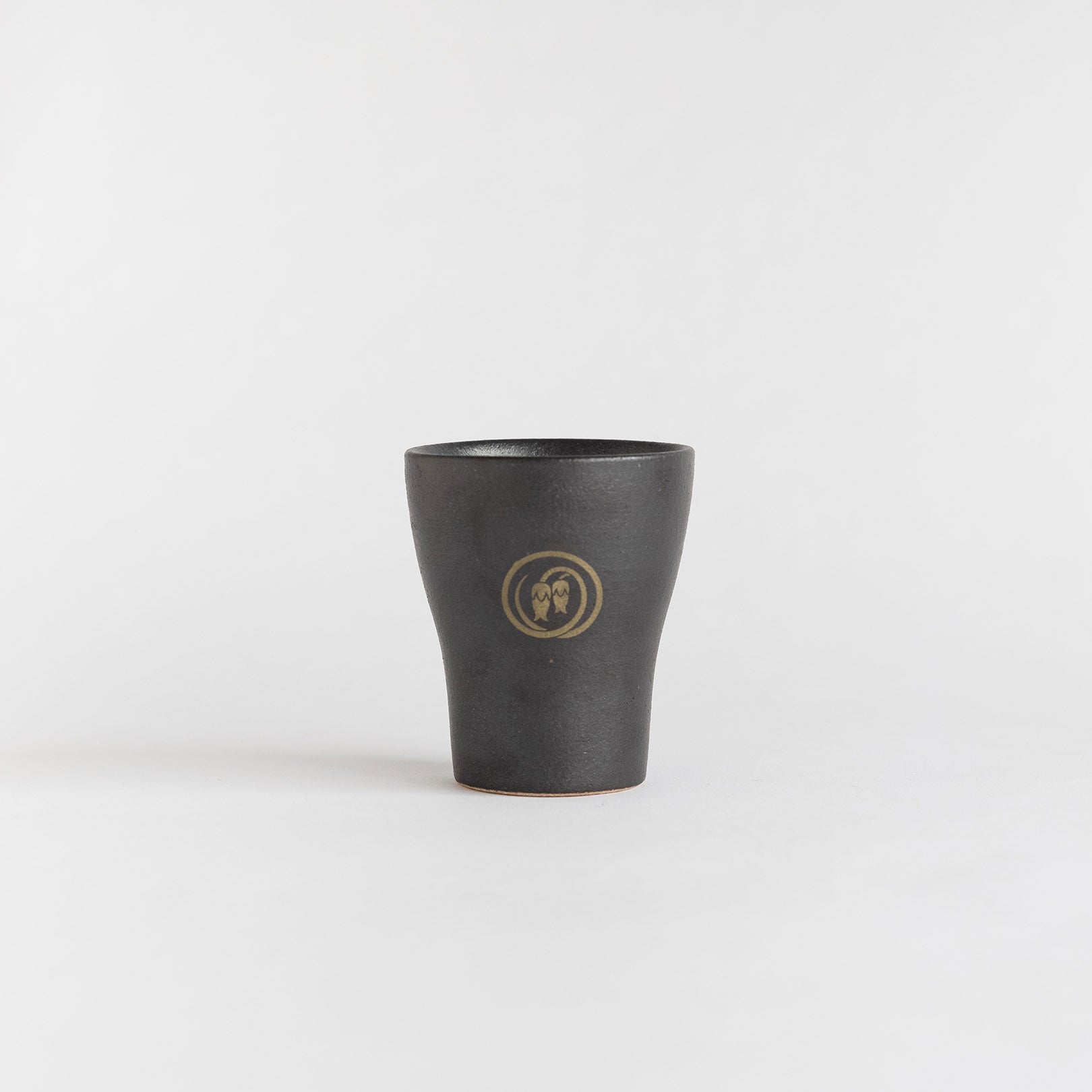 Handcrafted Shigaraki Floral Emblem Cup M inReddish Black, , – Floral Emblem, made in Japan