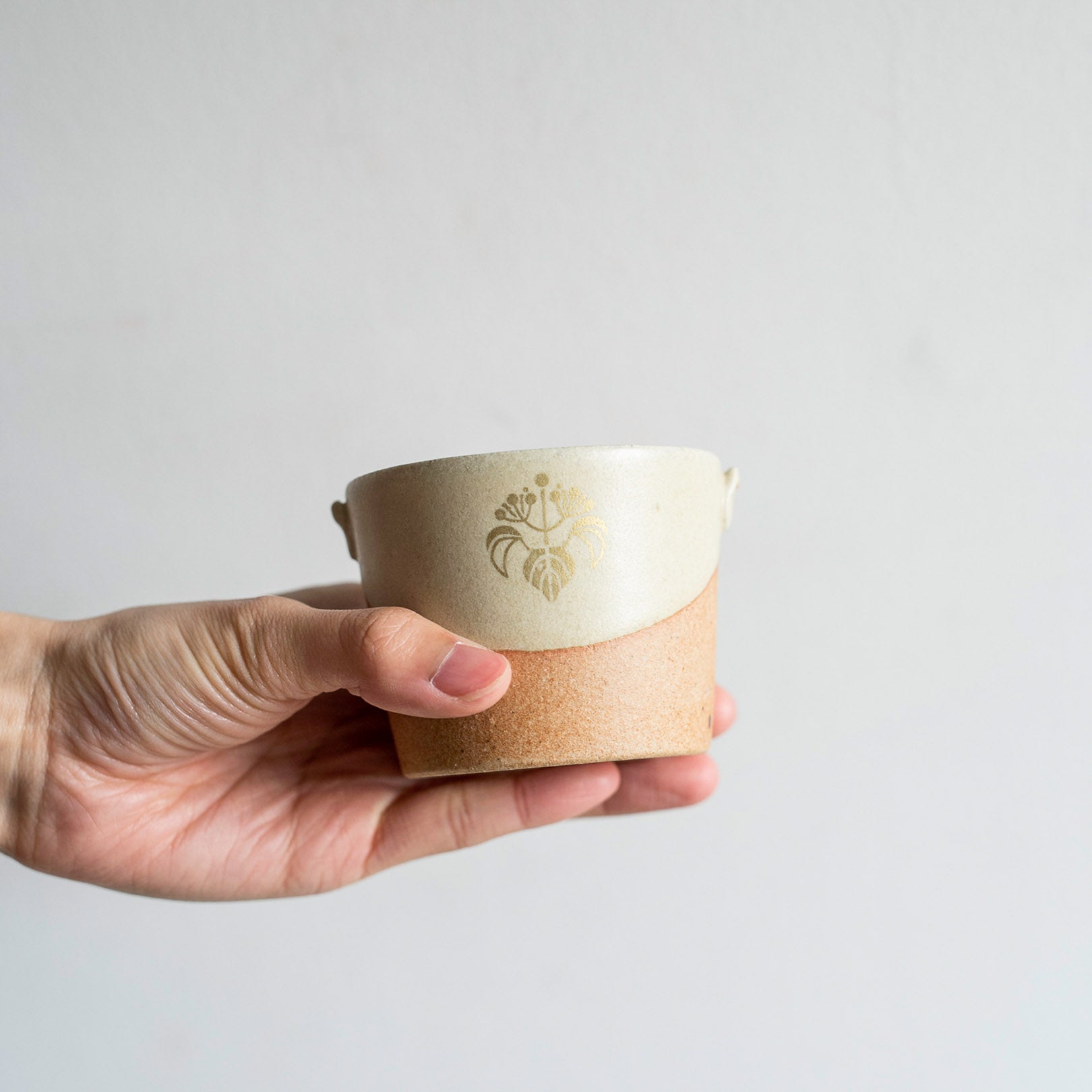 Handcrafted Shigaraki Floral Emblem Matching Cup Small inScarlet, , – Floral Emblem, made in Japan