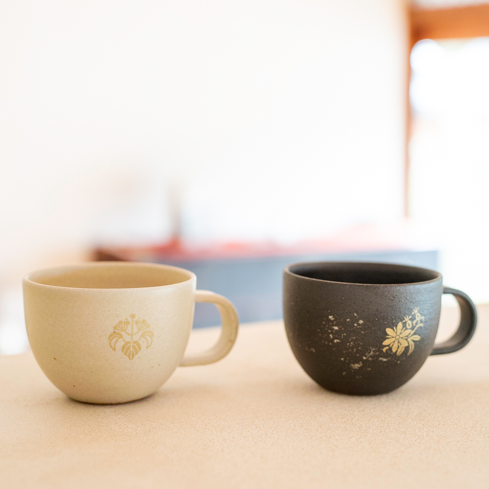 Handcrafted Shigaraki Floral Emblem Mug inReddish Black, , – Floral Emblem, made in Japan