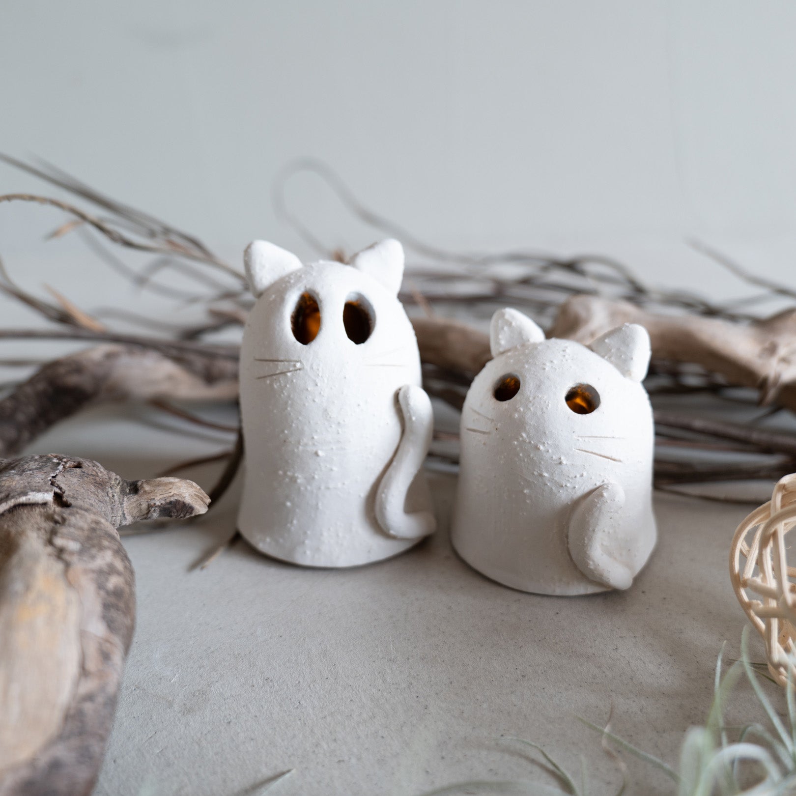 Handcrafted Shigaraki Ghost Cat inLarge, , – Halloween, made in Japan
