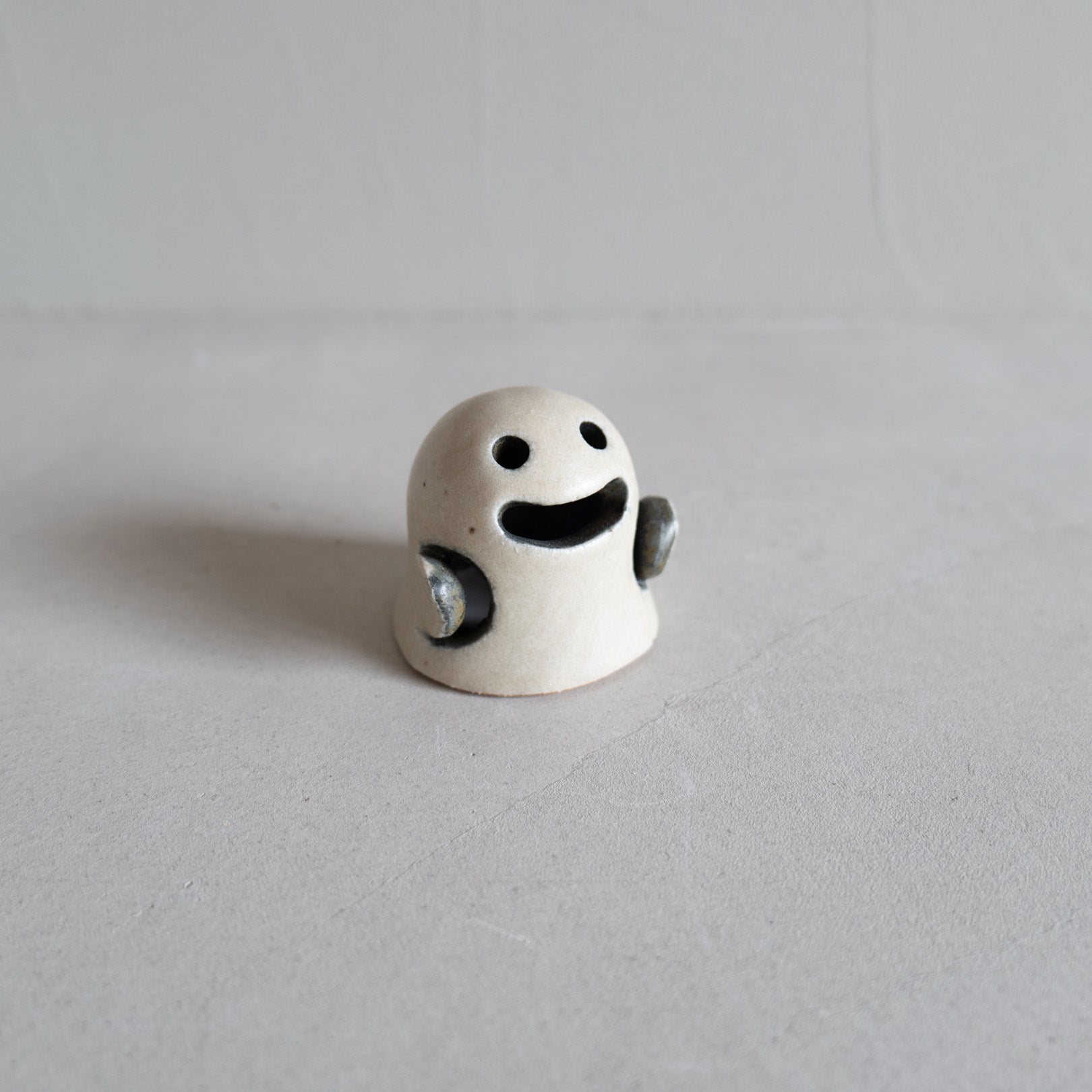 Handcrafted Shigaraki Ghost inLarge, , – Halloween, made in Japan