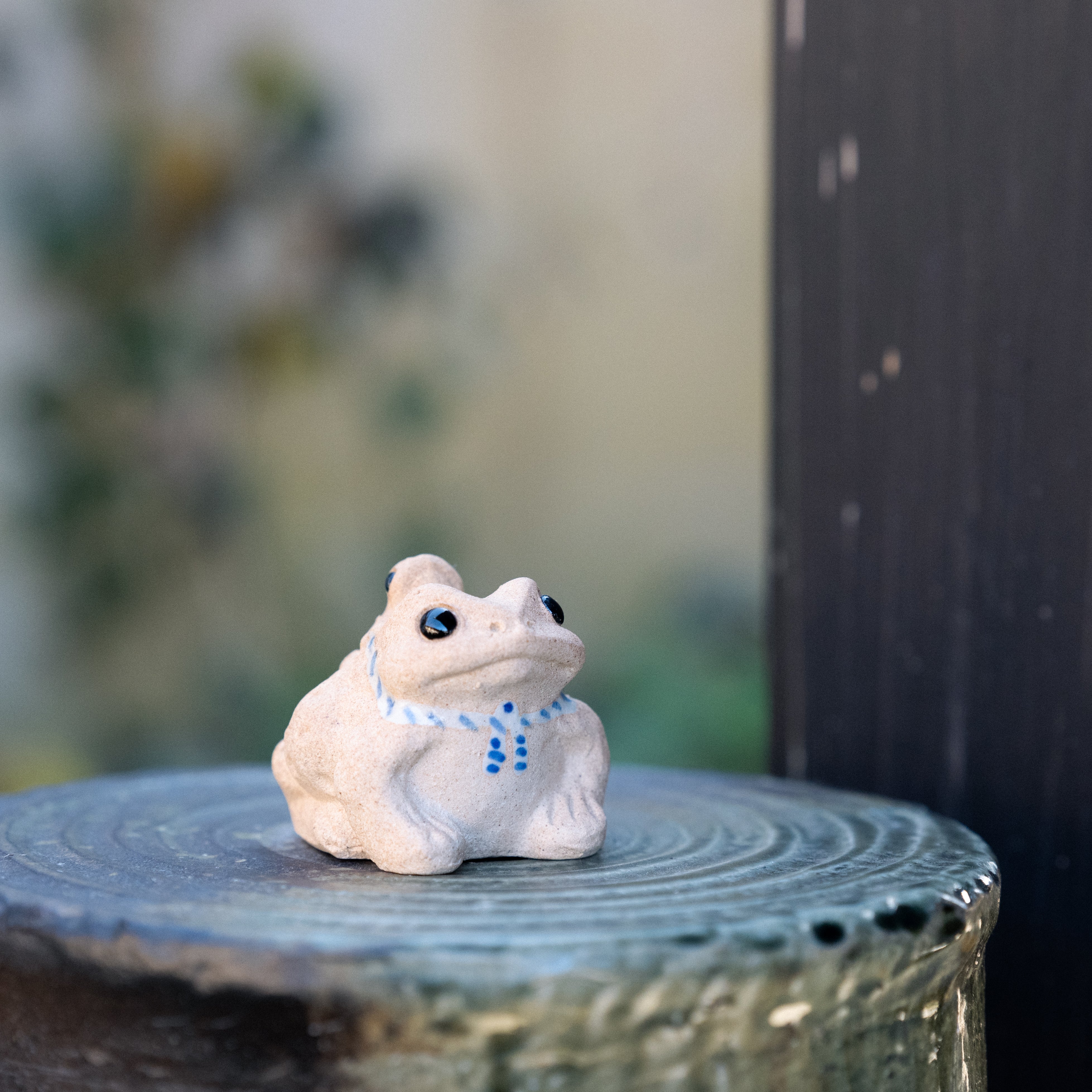 Handcrafted Shigaraki Hand Towel Frog inNo. 2, , – hoccori, made in Japan