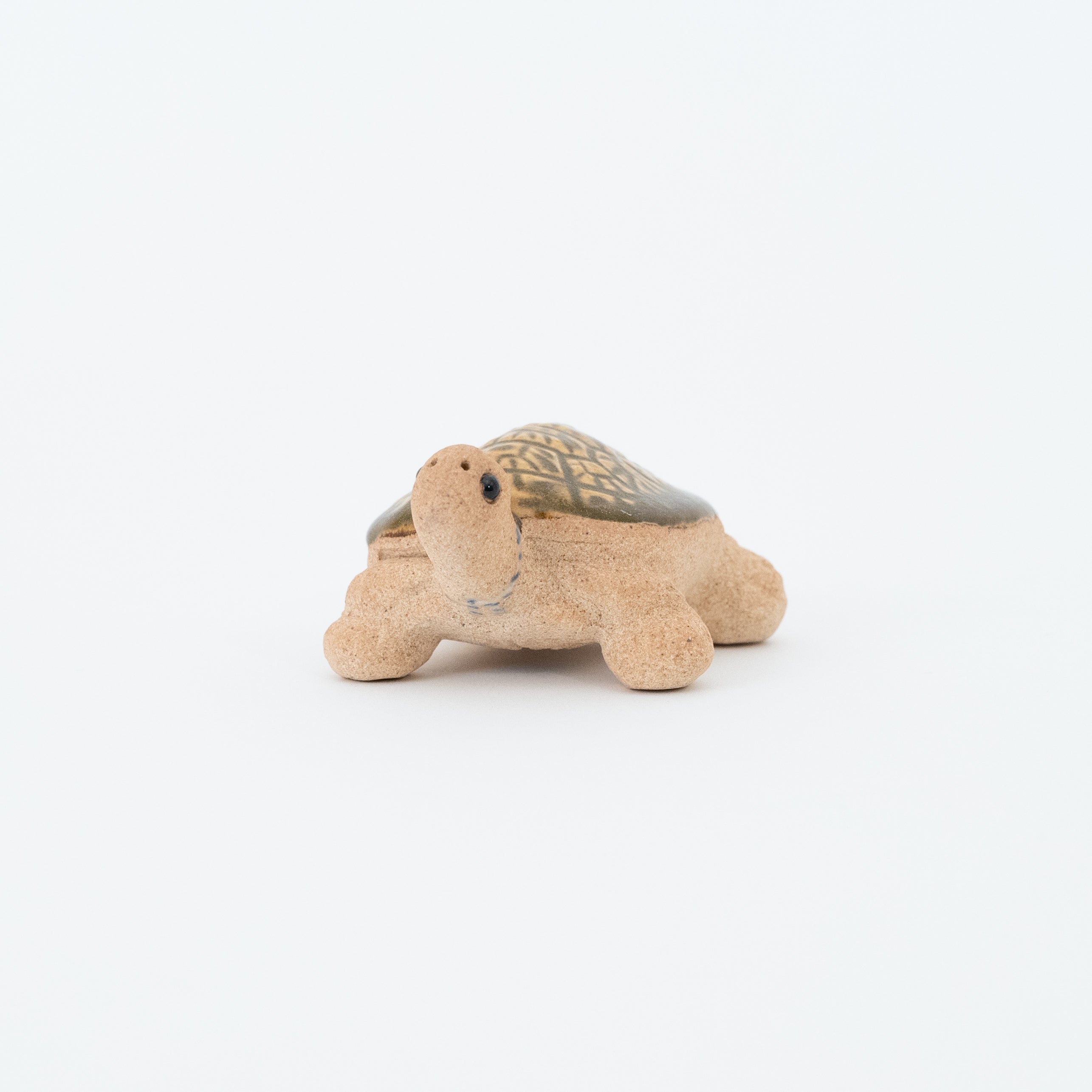 Handcrafted Shigaraki Hand Towel Turtle inNo.2, , – hoccori, made in Japan
