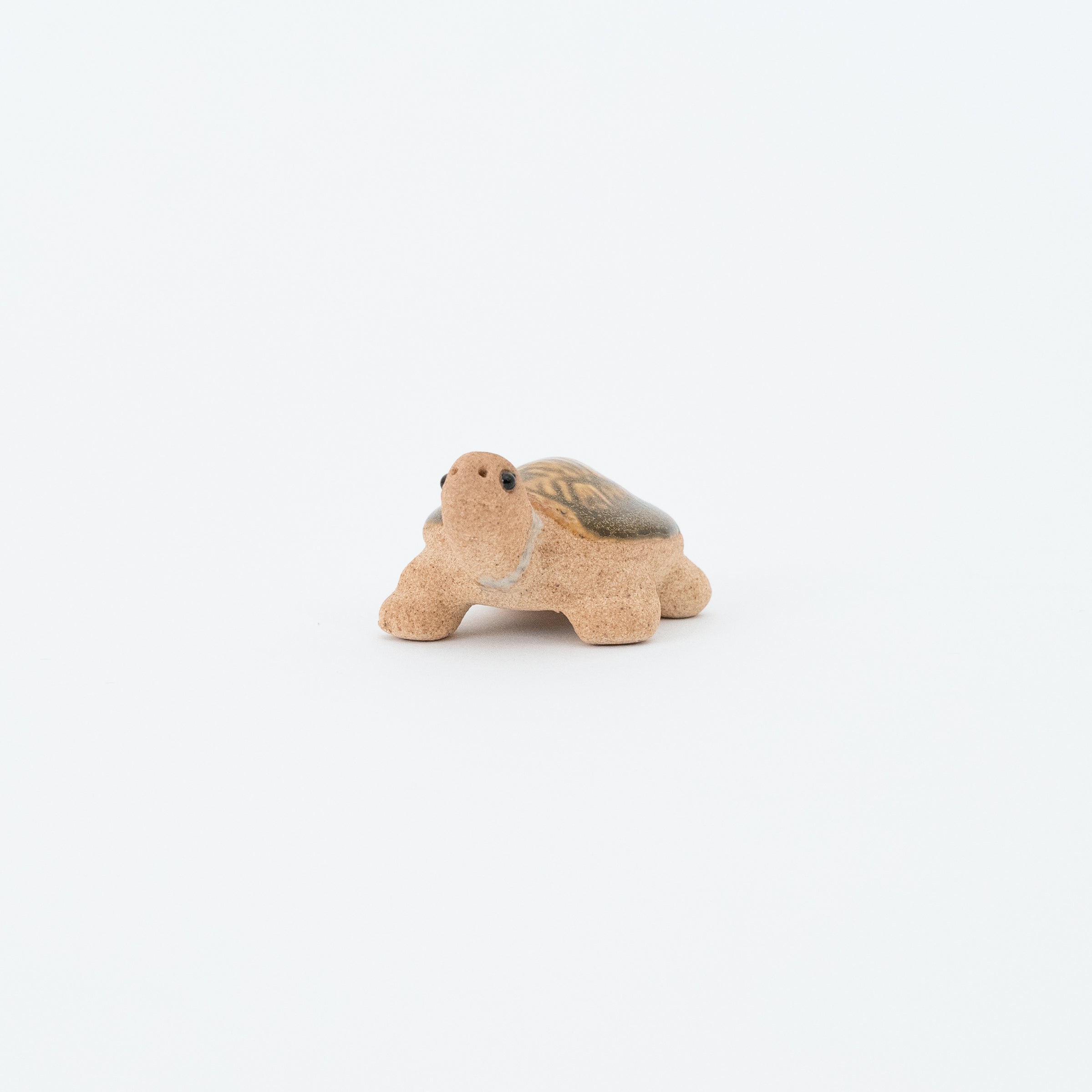 Handcrafted Shigaraki Hand Towel Turtle inNo.2, , – hoccori, made in Japan