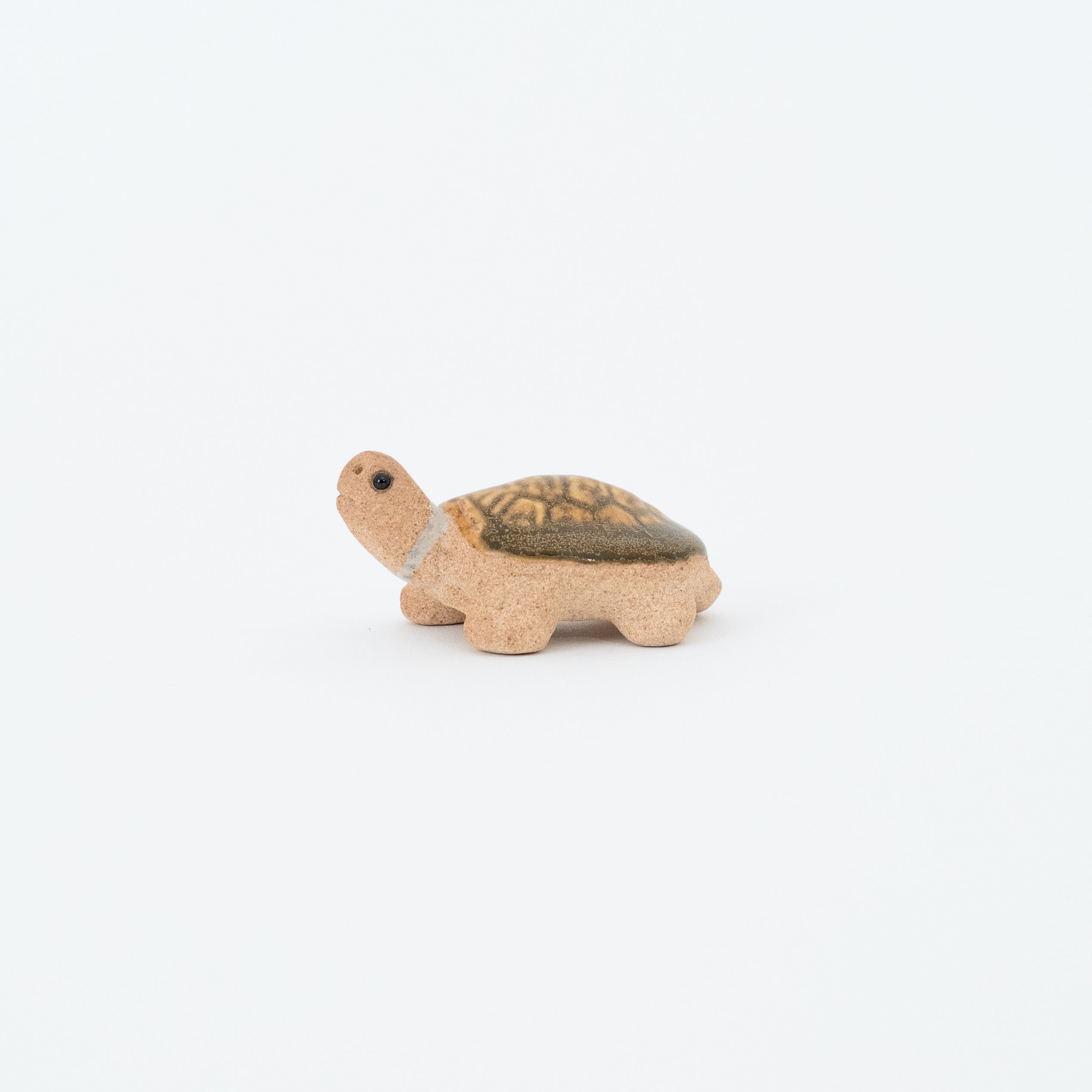 Handcrafted Shigaraki Hand Towel Turtle inNo.2, , – hoccori, made in Japan