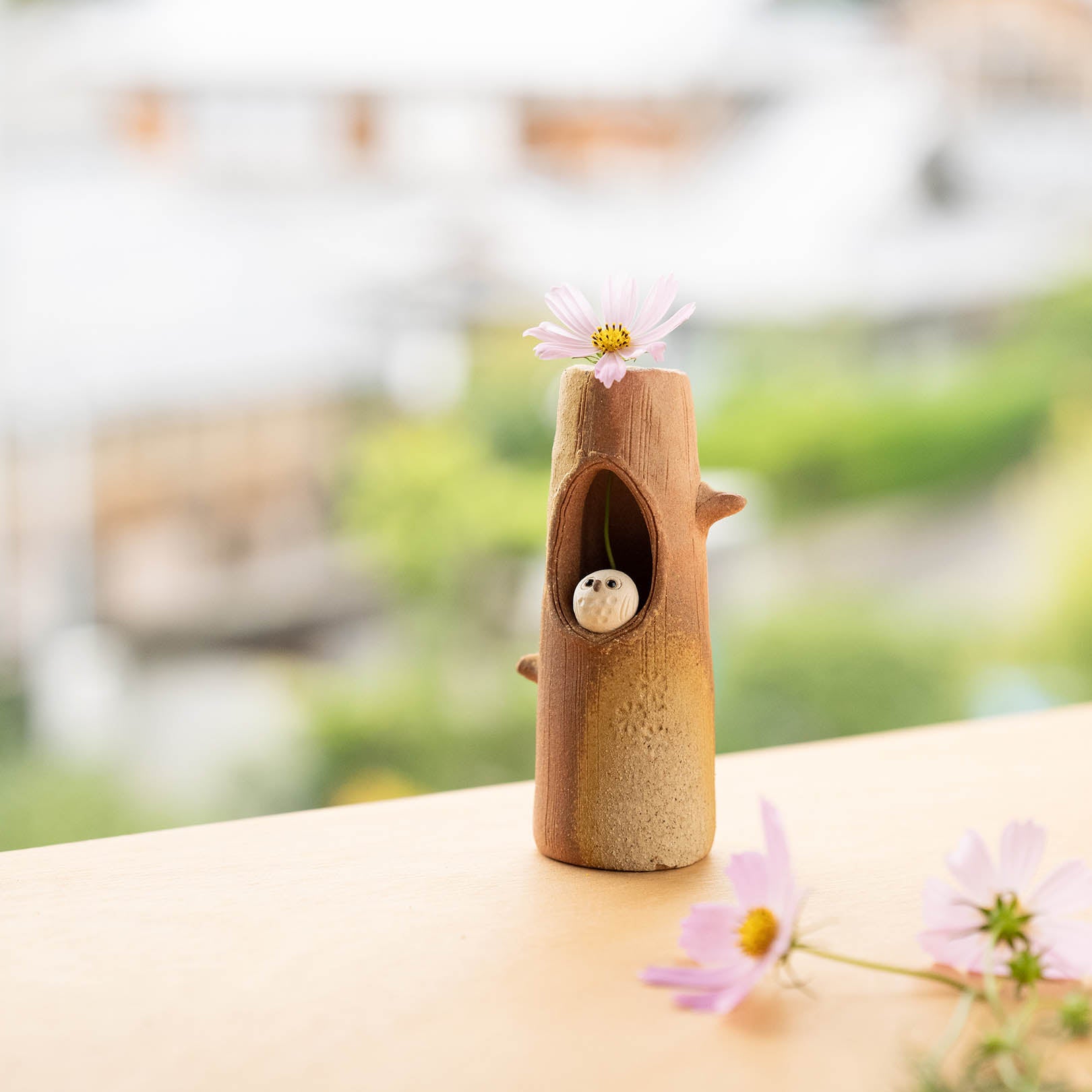 Handcrafted Shigaraki Mini Owl Vase in, , – hoccori, made in Japan