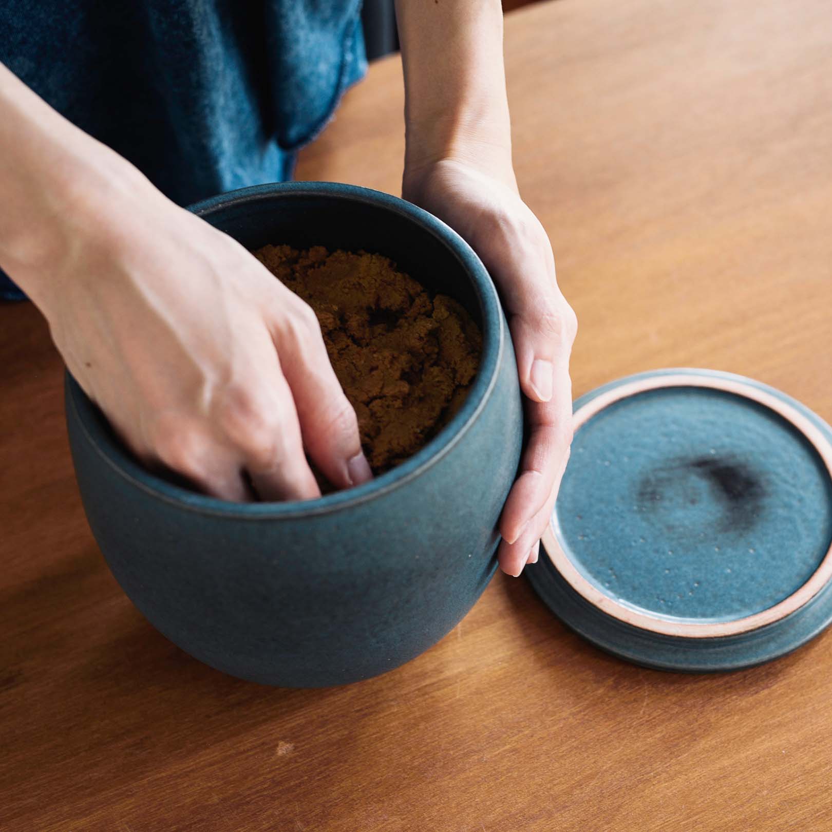 Pickling Jar-handmade Shigaraki Kitchenware / Pickling Jars-Clay Cooking Utensils-Meizan Kiln