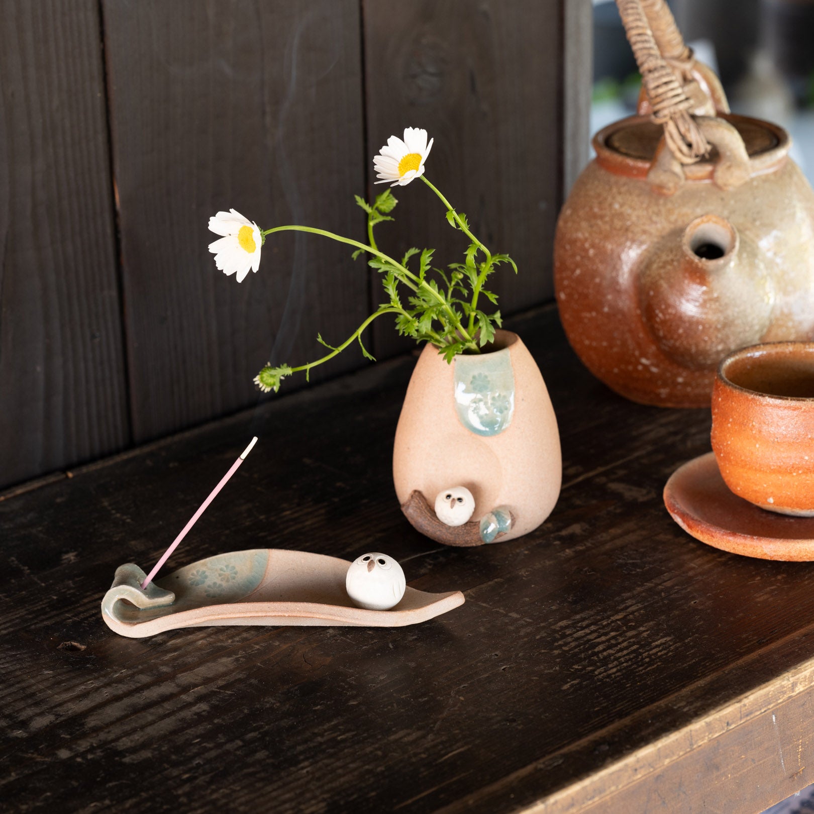 Handcrafted Shigaraki Owl Incense Holder inPerfectly Round Owl, , – hoccori, made in Japan