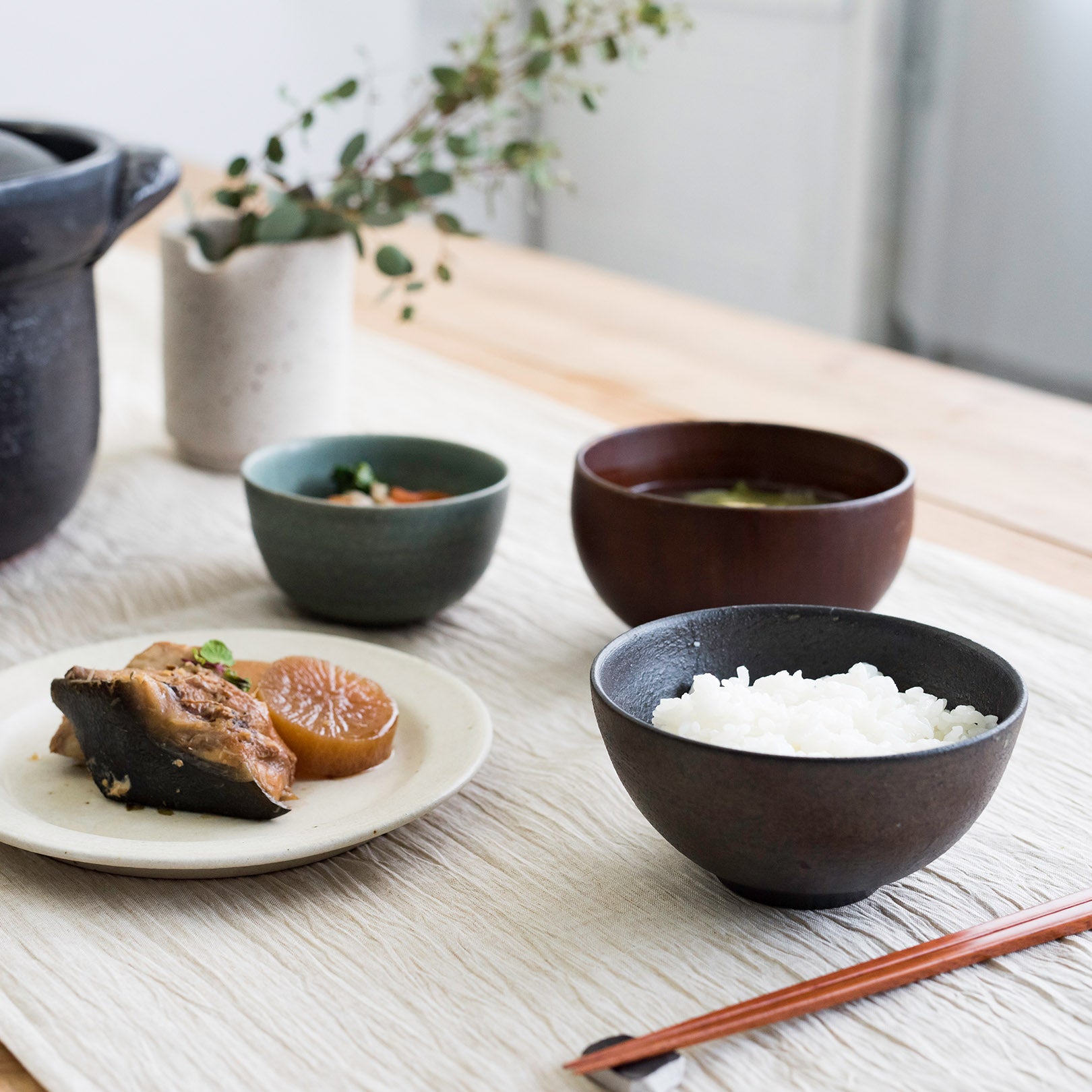 Handcrafted Shigaraki Rice Bowl inReddish Black, , – TEIBAN WARE, made in Japan