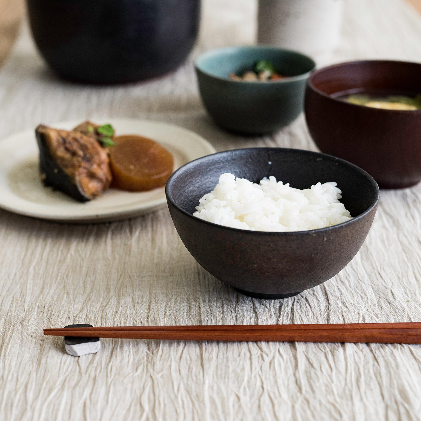 Handcrafted Shigaraki Rice Bowl inReddish Black, , – TEIBAN WARE, made in Japan