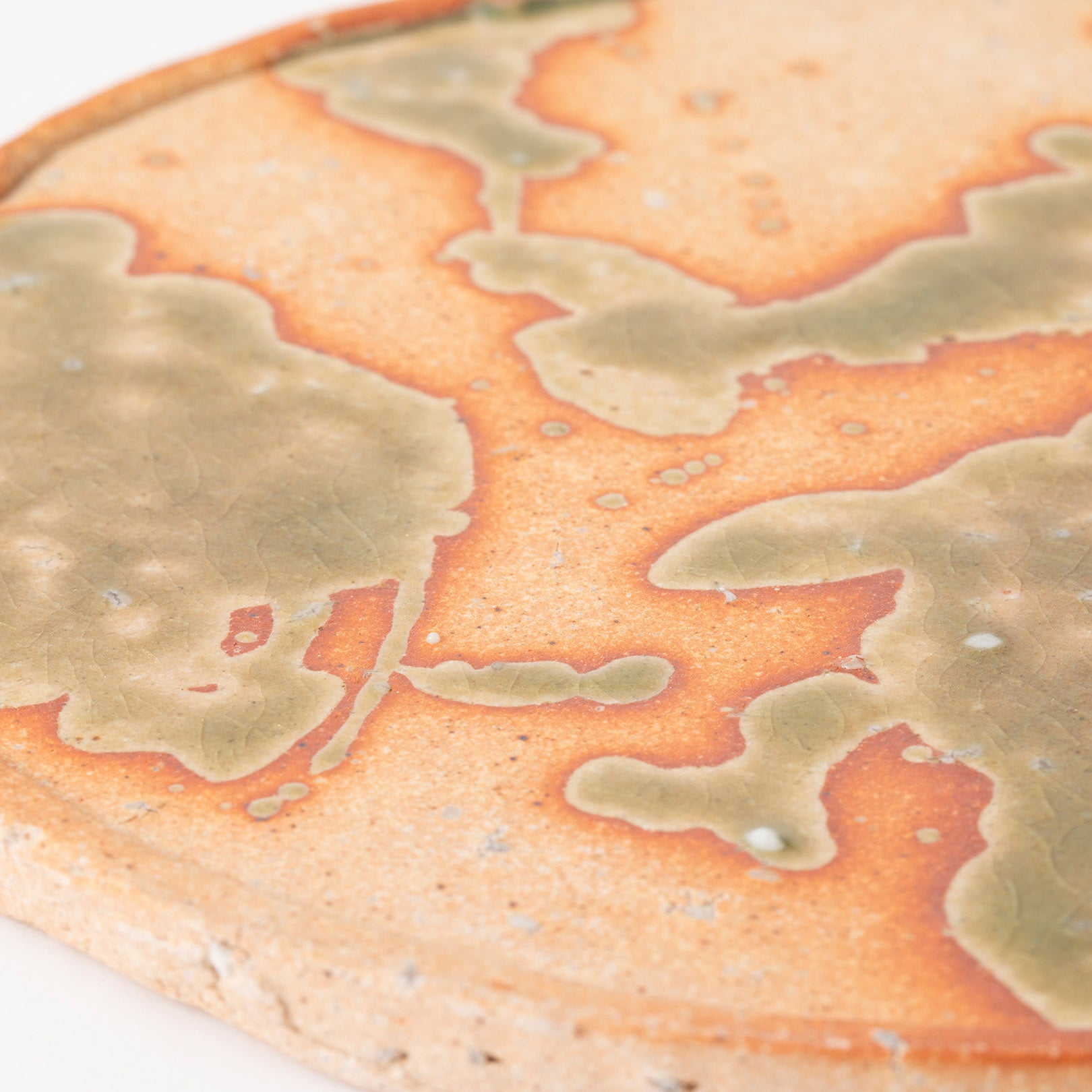 Handcrafted Shigaraki Round Plate L inWhite Glaze, , – Koshigaraki, made in Japan