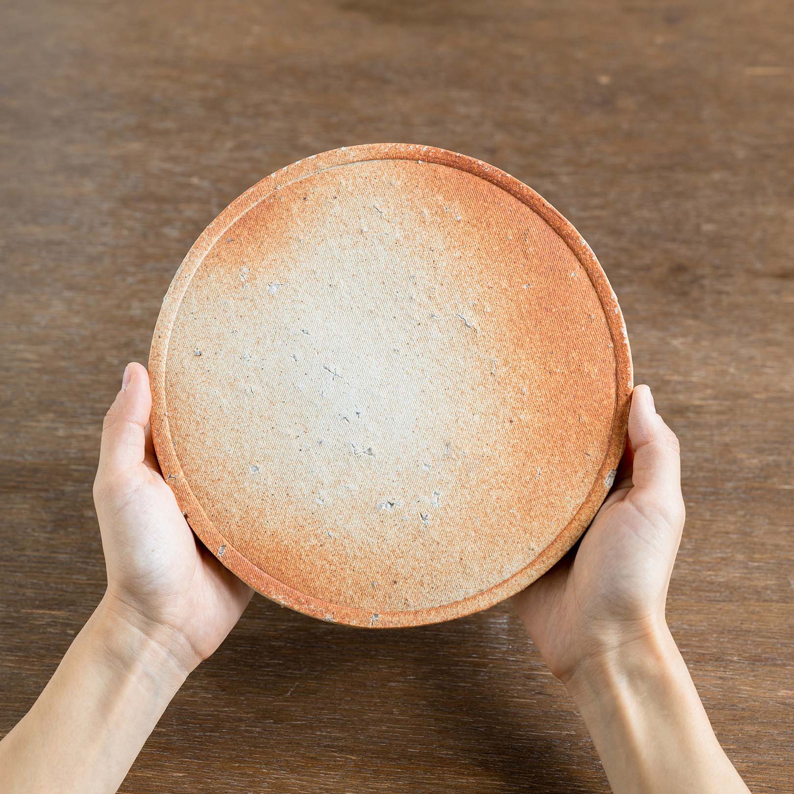 Handcrafted Shigaraki Round Plate L inWhite Glaze, , – Koshigaraki, made in Japan