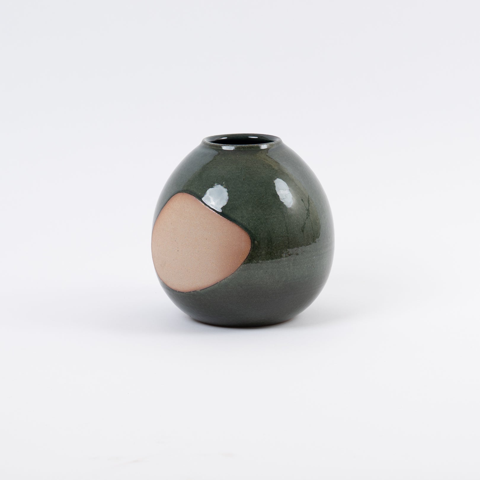 Handcrafted Shigaraki Round Vase inLeaf Green, , – ma, made in Japan