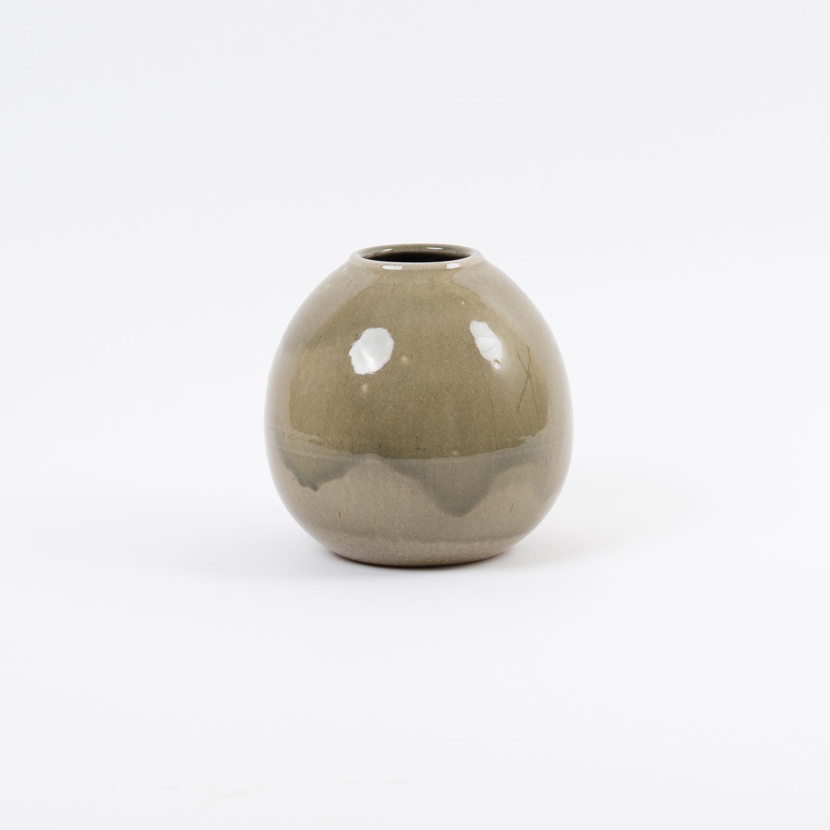 Handcrafted Shigaraki Round Vase inLeaf Green, , – ma, made in Japan