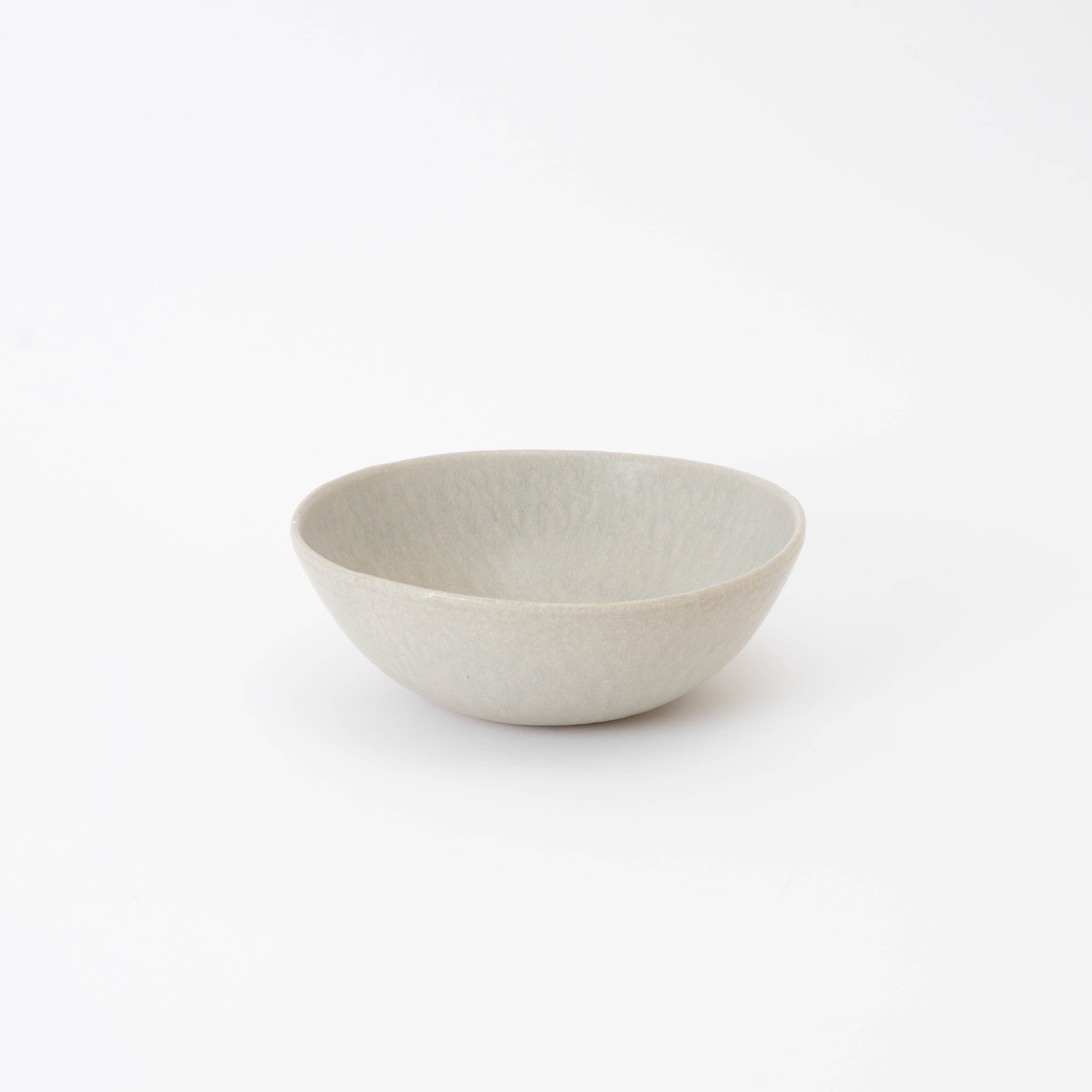 Handcrafted Shigaraki Serving Bowl 18cm inBlue White, , – HIJICA, made in Japan