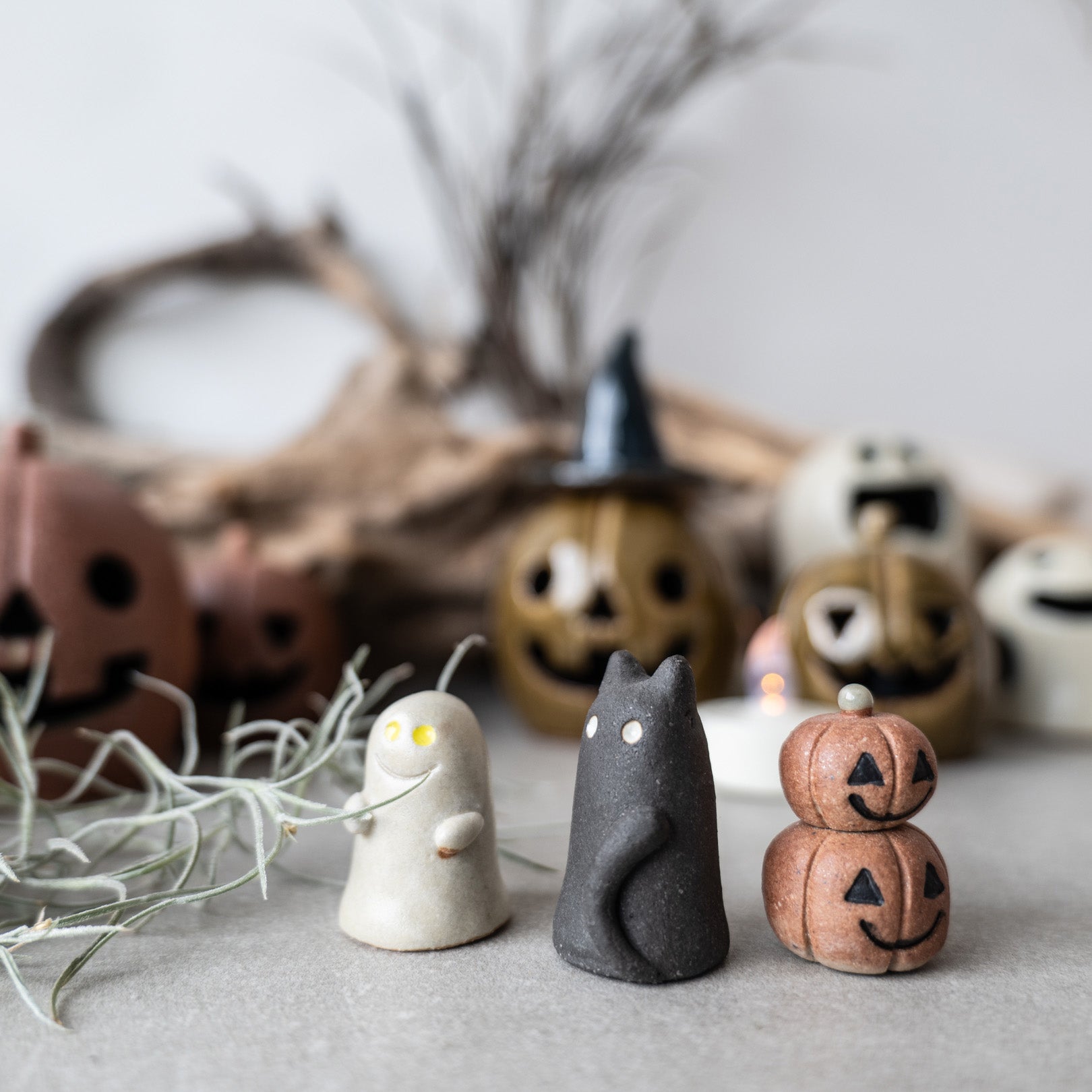 Handcrafted Shigaraki Small Dolls inGhost, , – Halloween, made in Japan